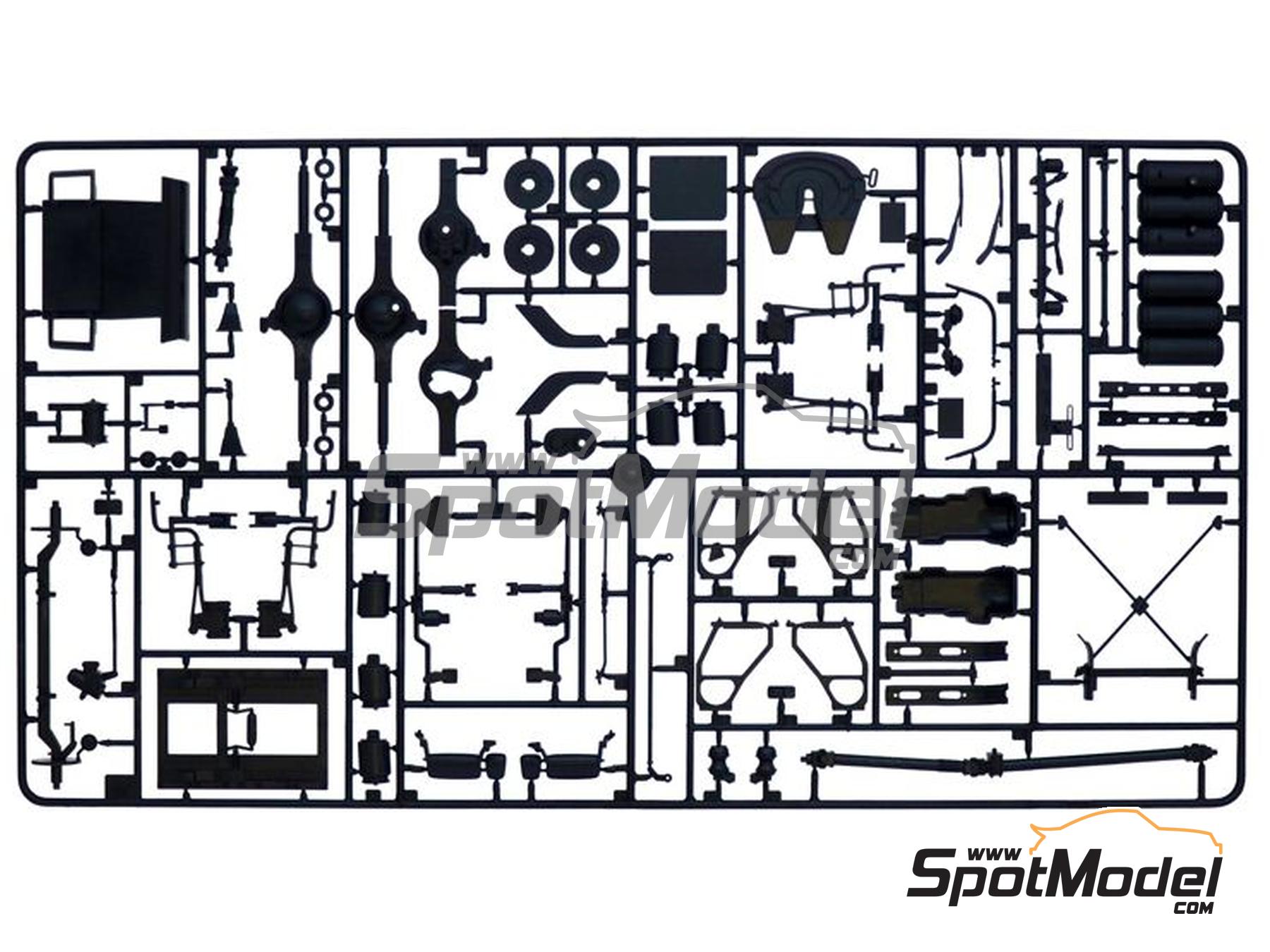 Image 10: Volvo VN 780 | Tractor head scale model kit in 1/24 scale manufactured by Italeri (ref.&nbsp;3892, also 8001283038928)