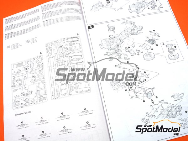 Image 10: Volvo FH16 Globetrotter 4x2 | Tractor head scale model kit in 1/24 scale manufactured by Italeri (ref.&nbsp;3923, also 8001283039239)