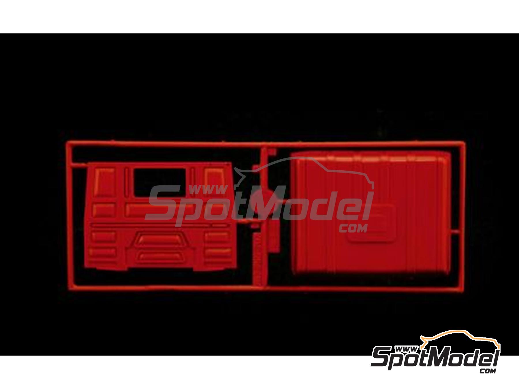 Image 8: Scania R143 M500 Streamline 4x2 | Tractor head scale model kit in 1/24 scale manufactured by Italeri (ref.&nbsp;3950, also 8001283039505)