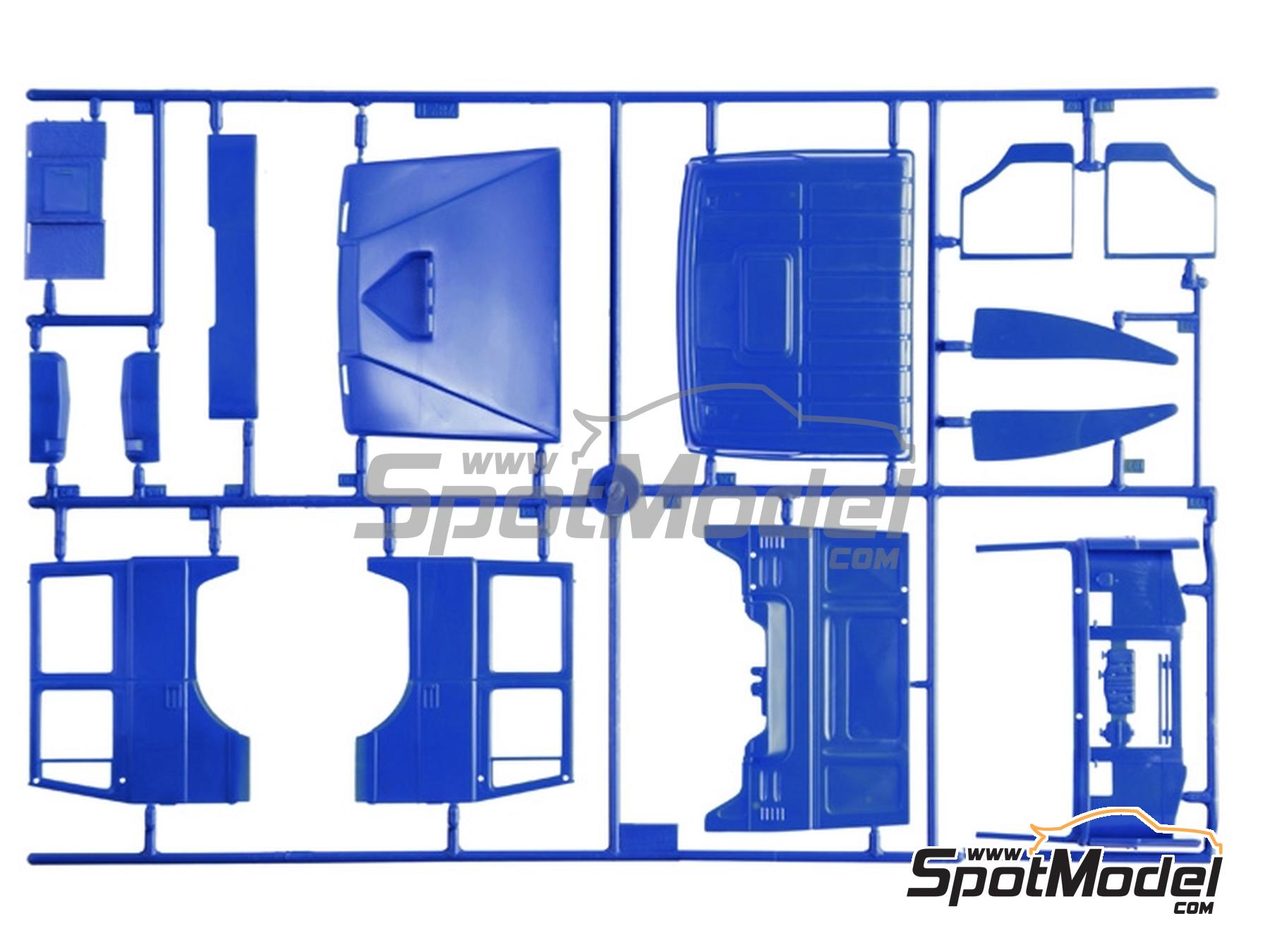 Image 7: Iveco Turbostart reefer truck | Rigid truck scale model kit in 1/24 scale manufactured by Italeri (ref.&nbsp;3964)