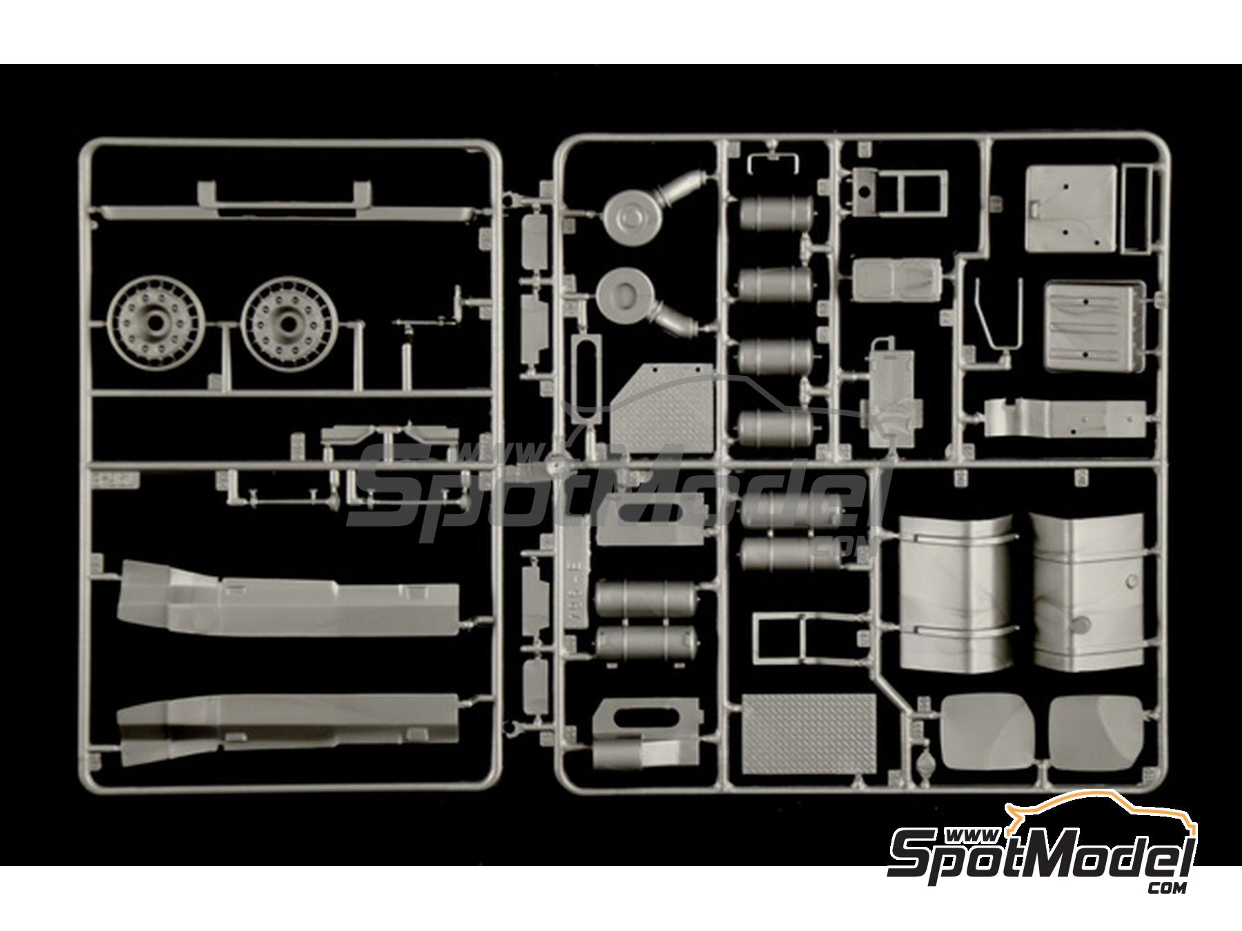 Image 8: Iveco Turbostart reefer truck | Rigid truck scale model kit in 1/24 scale manufactured by Italeri (ref.&nbsp;3964)