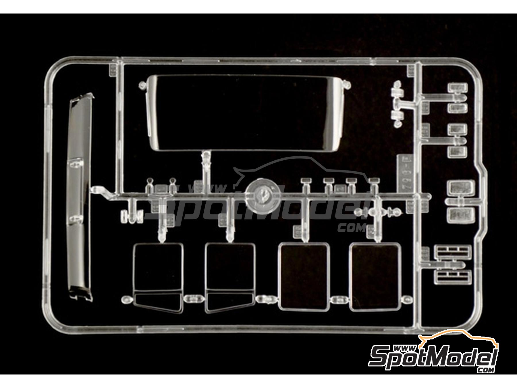 Image 9: Iveco Turbostart reefer truck | Rigid truck scale model kit in 1/24 scale manufactured by Italeri (ref.&nbsp;3964)