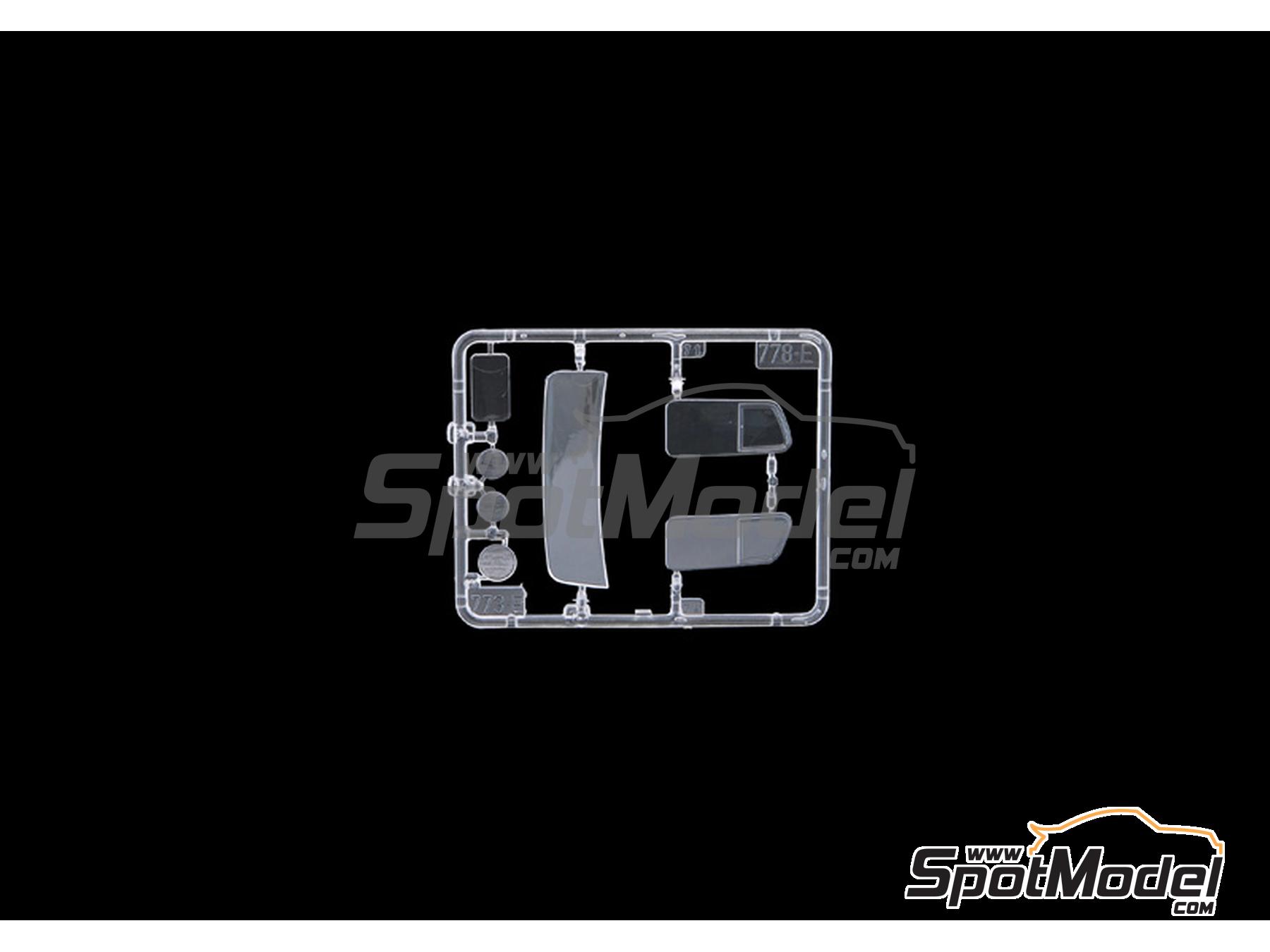 Image 7: Opel Blitz Fire Truck | Truck scale model kit in 1/24 scale manufactured by Italeri (ref.&nbsp;3966, also 8001283039666)