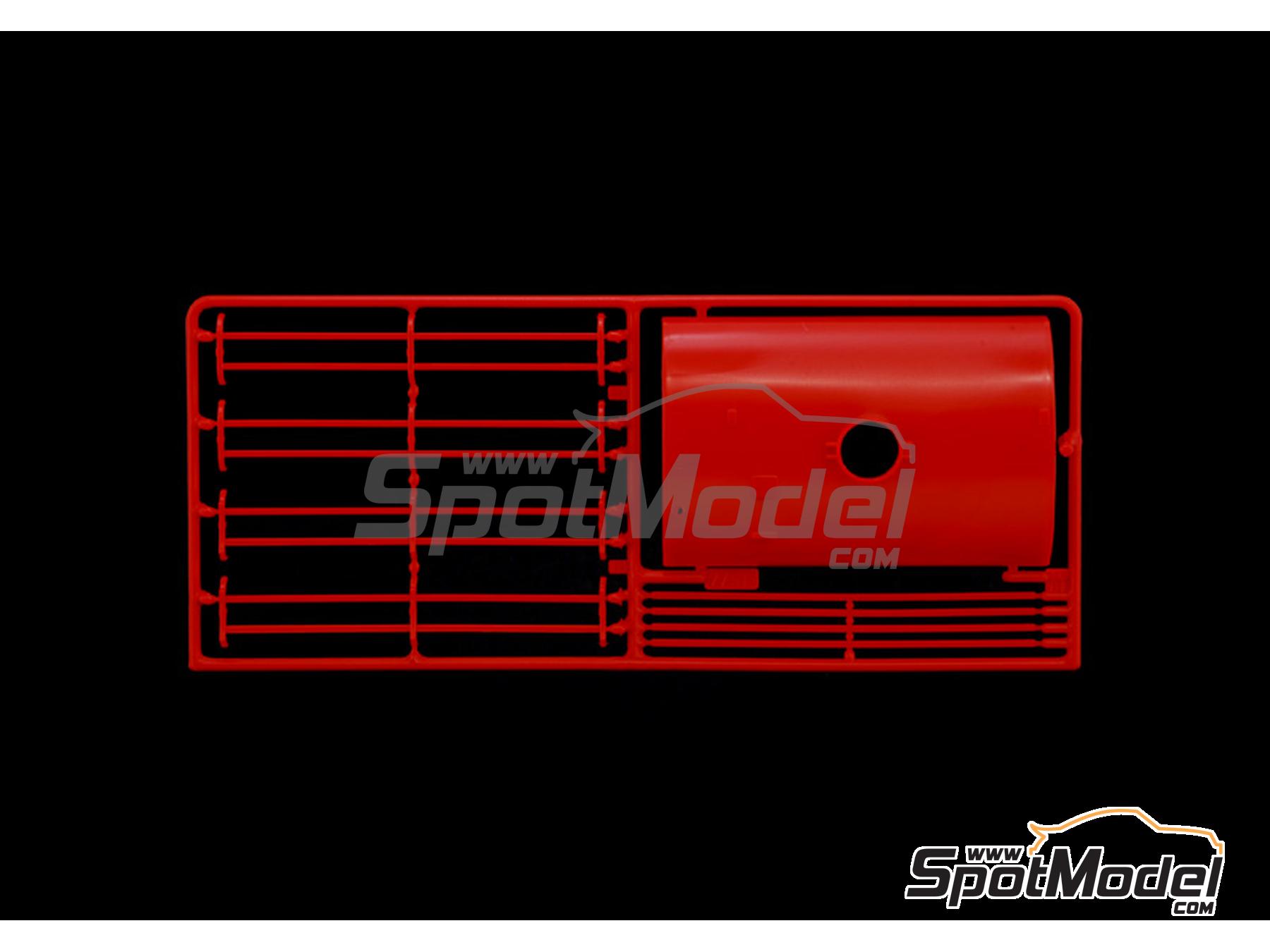 Image 8: Opel Blitz Fire Truck | Truck scale model kit in 1/24 scale manufactured by Italeri (ref.&nbsp;3966, also 8001283039666)