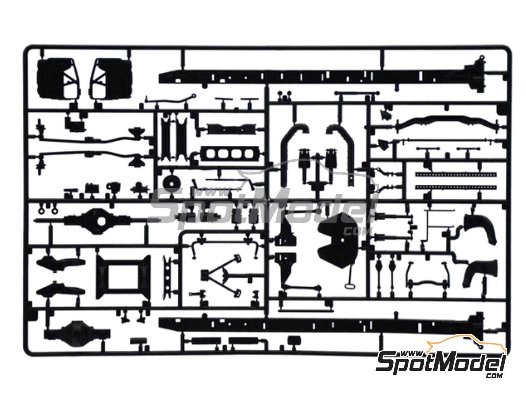 Image 13: Volvo FH16 750 Medium Roof | Tractor head scale model kit in 1/24 scale manufactured by Italeri (ref.&nbsp;3970)