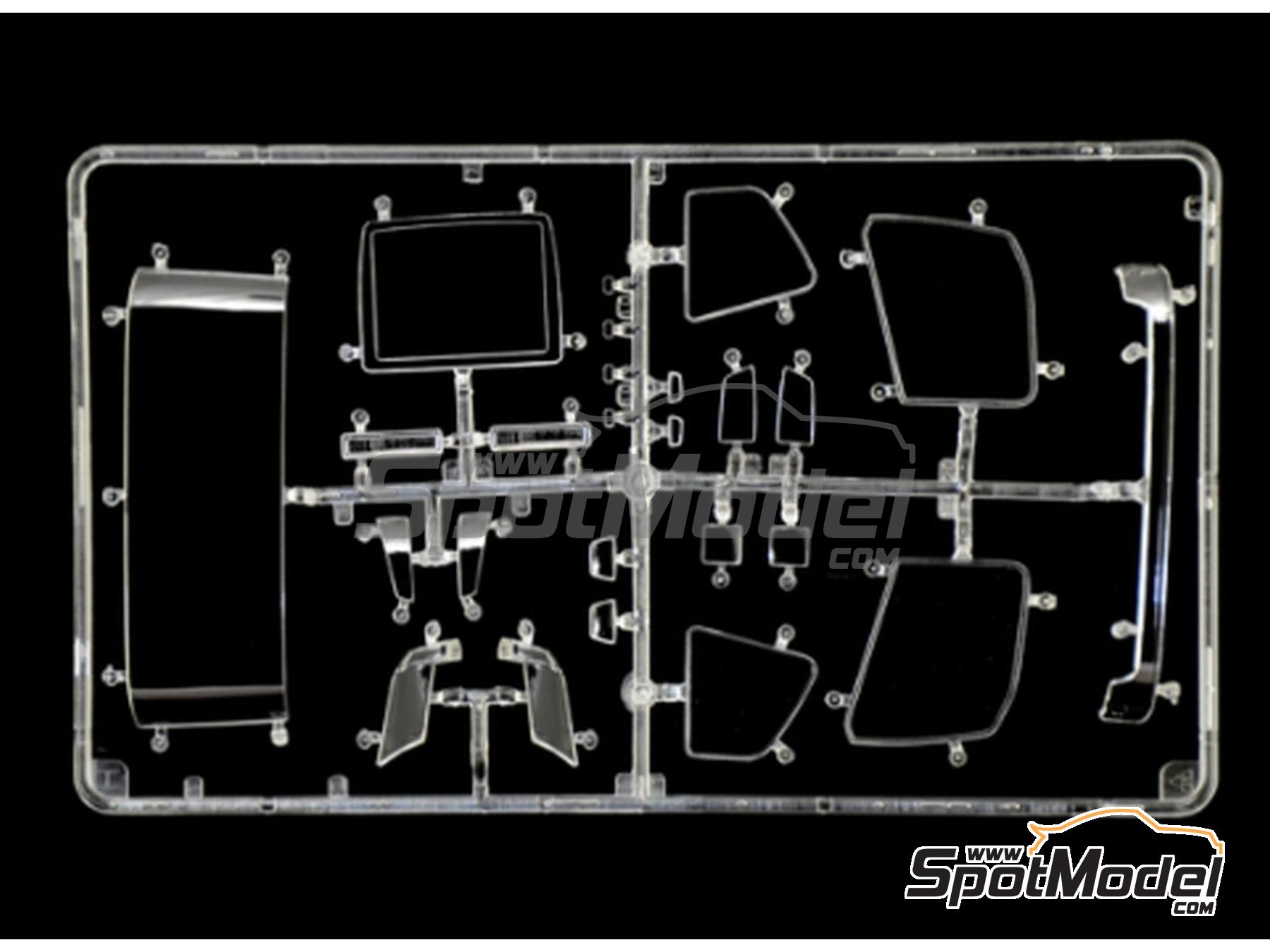 Image 14: Volvo FH16 750 Medium Roof | Tractor head scale model kit in 1/24 scale manufactured by Italeri (ref.&nbsp;3970)