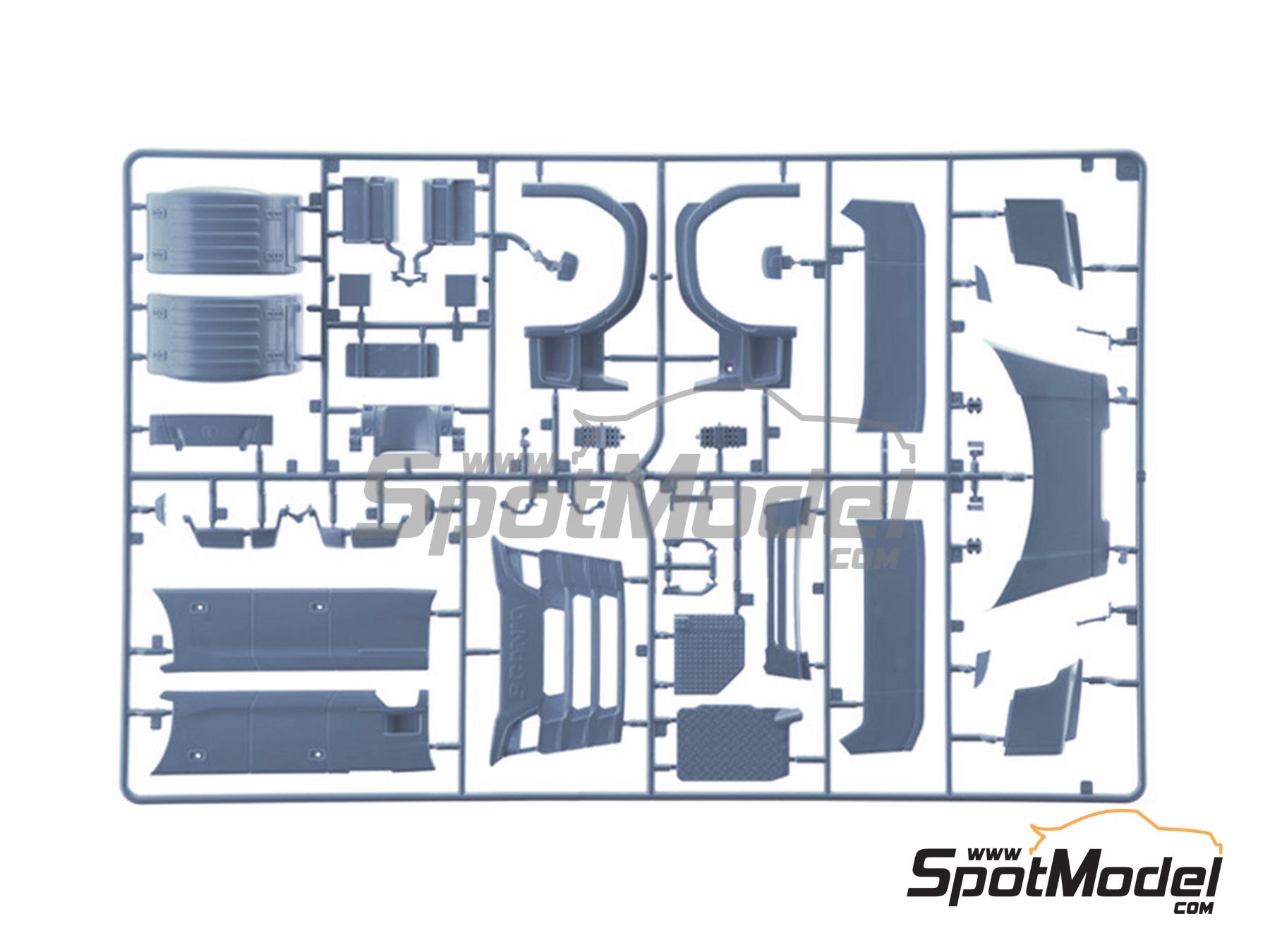 Image 16: Scania S770 Techo Normal 4x2 Cabina Gris | Maqueta de cabeza tractora en escala&nbsp;1/24 fabricado por Italeri (ref.&nbsp;3971, tambien 8001283039710)