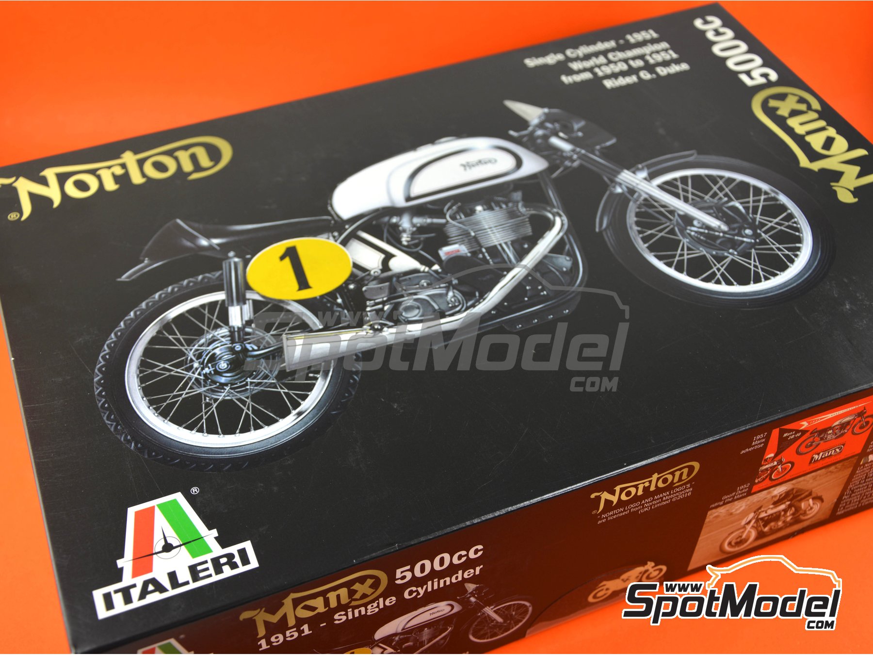 Italeri 4602: Motorbike scale model kit 1/9 scale - Norton