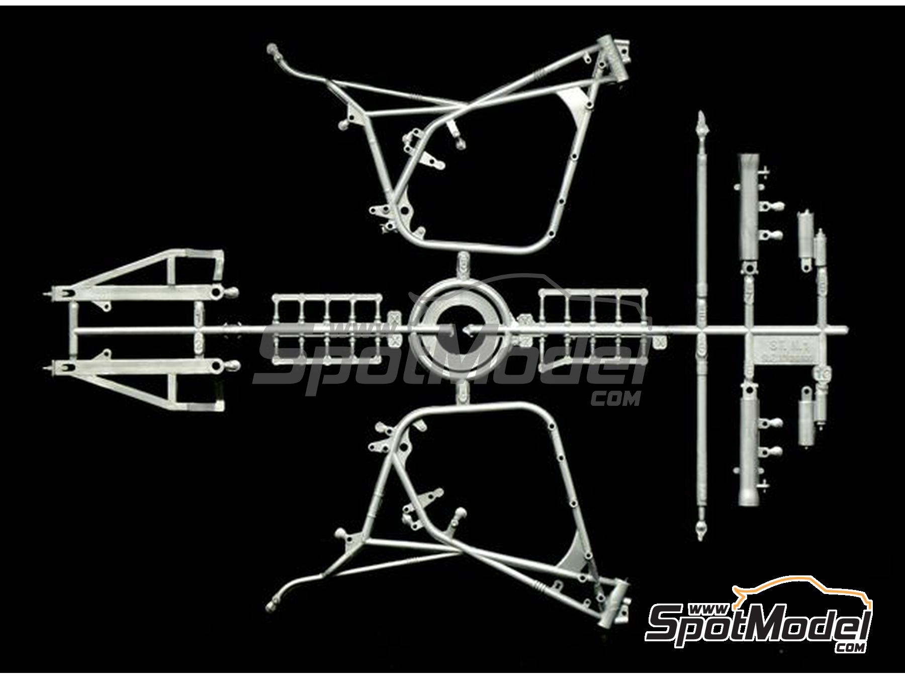 Image 6: Suzuki RG500 XR27 Equipo Heron patrocinado por Forward Trust - Campeonato del Mundo de Motociclismo 1978 | Maqueta de moto en escala&nbsp;1/9 fabricado por Italeri (ref.&nbsp;4644, tambien 8001283046442 y 4644S)