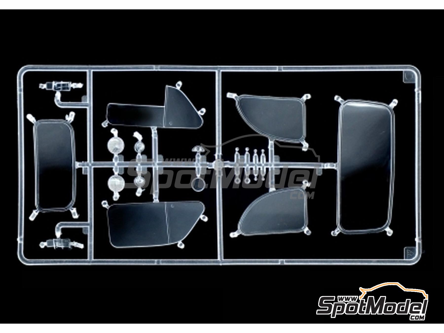 Image 26: Fiat 500 F | Car scale model kit in 1/12 scale manufactured by Italeri (ref.&nbsp;4703, also 8001283047036)