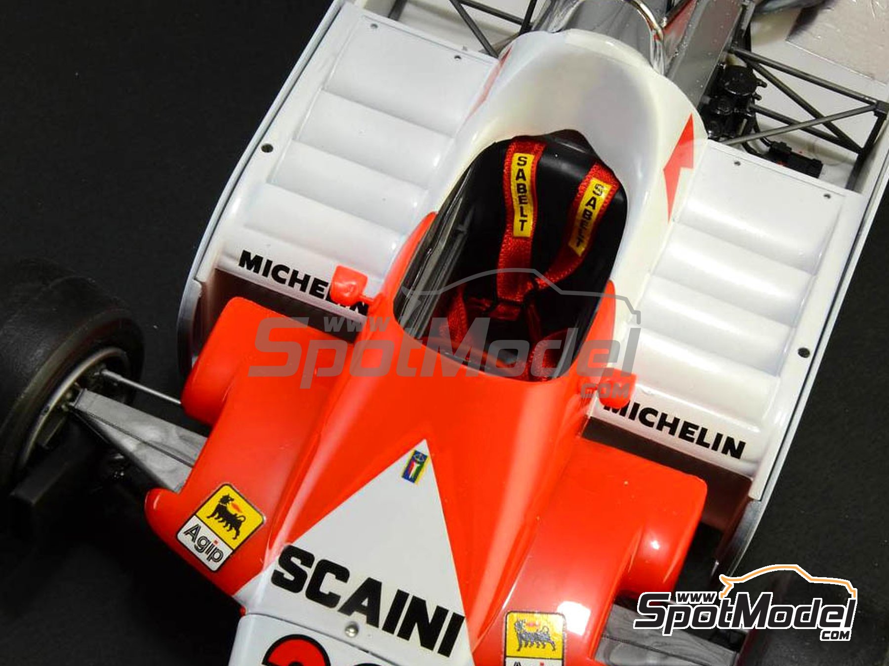 Image 3: Alfa Romeo 179 and 179C Marlboro - FIA Formula 1 World Championship 1979, 1980 and 1981 | Model car kit in 1/12 scale manufactured by Italeri (ref.&nbsp;4704)