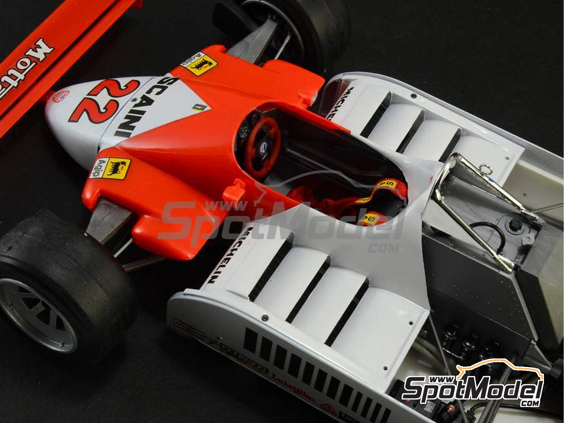 Image 4: Alfa Romeo 179 and 179C Marlboro - FIA Formula 1 World Championship 1979, 1980 and 1981 | Model car kit in 1/12 scale manufactured by Italeri (ref.&nbsp;4704)
