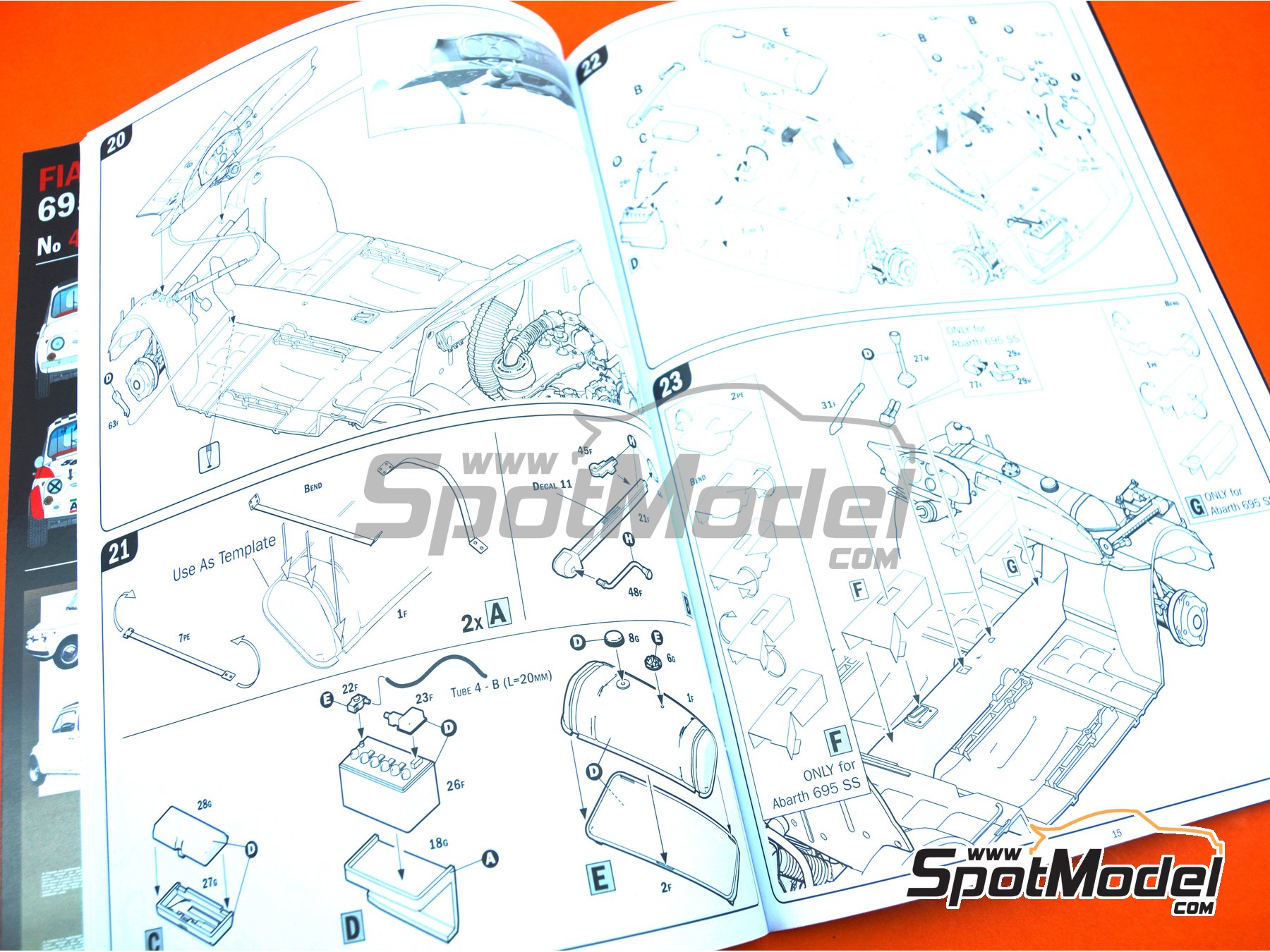 Image 27: Fiat Abarth 695 SS Assetto Corsa | Car scale model kit in 1/12 scale manufactured by Italeri (ref.&nbsp;4705, also 8001283047050, ITA4705 and IT4705)