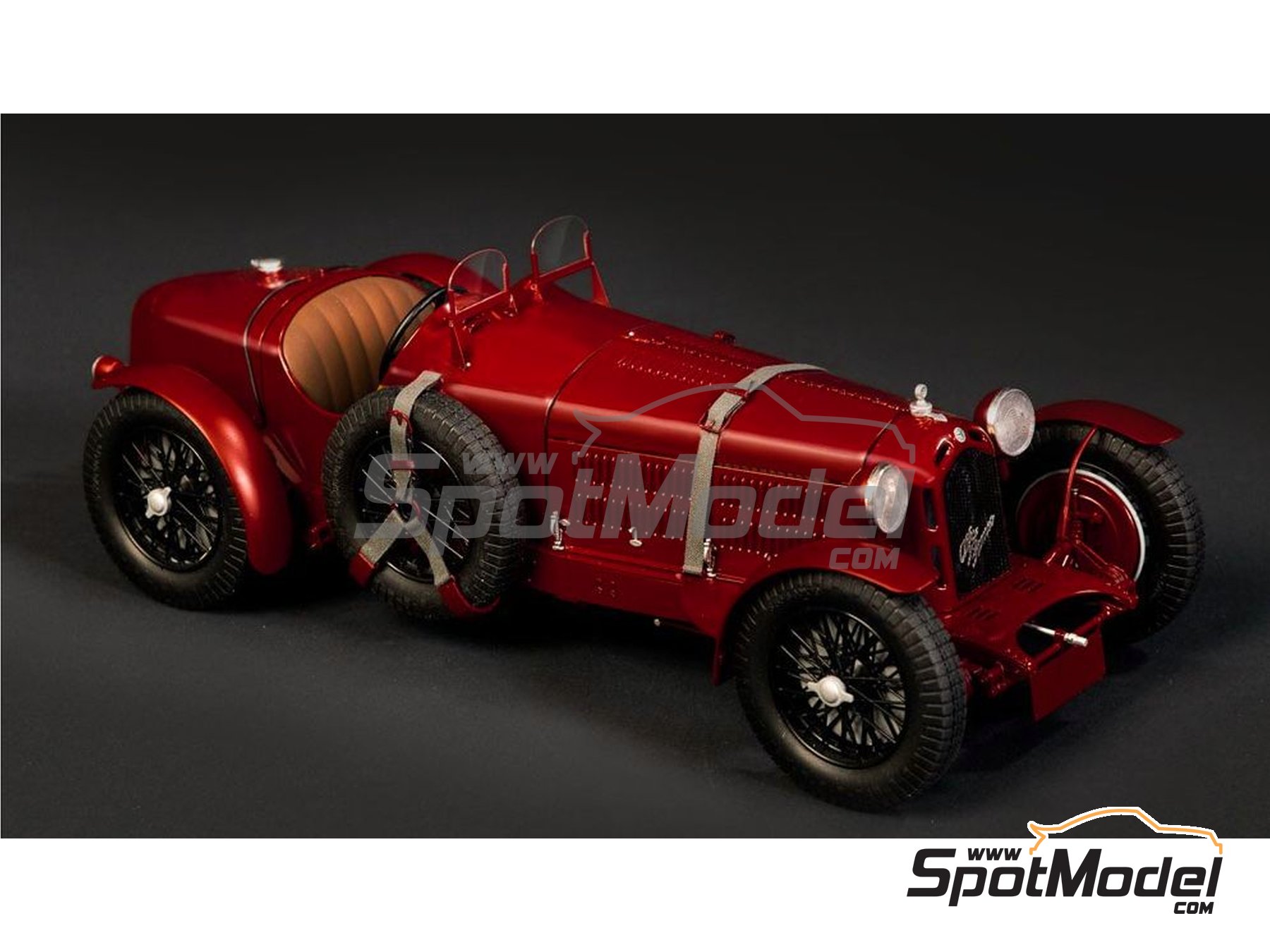 Italeri 1:12 Alfa Romeo 8C 2300 Monza IT4706 - De Heilige Koe Deventer