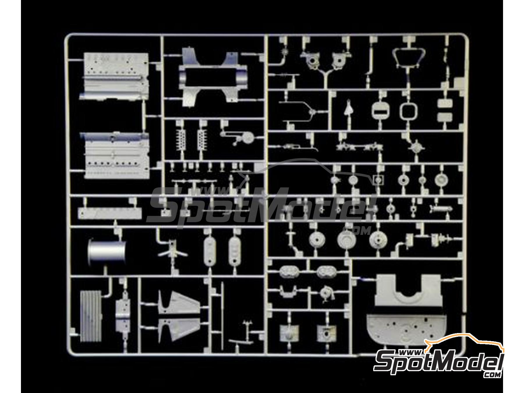 Image 16: Bugatti Type 35B - Monaco Grand Prix 1929 and 1930 | Car scale model kit in 1/12 scale manufactured by Italeri (ref.&nbsp;4710, also 8001283047104)