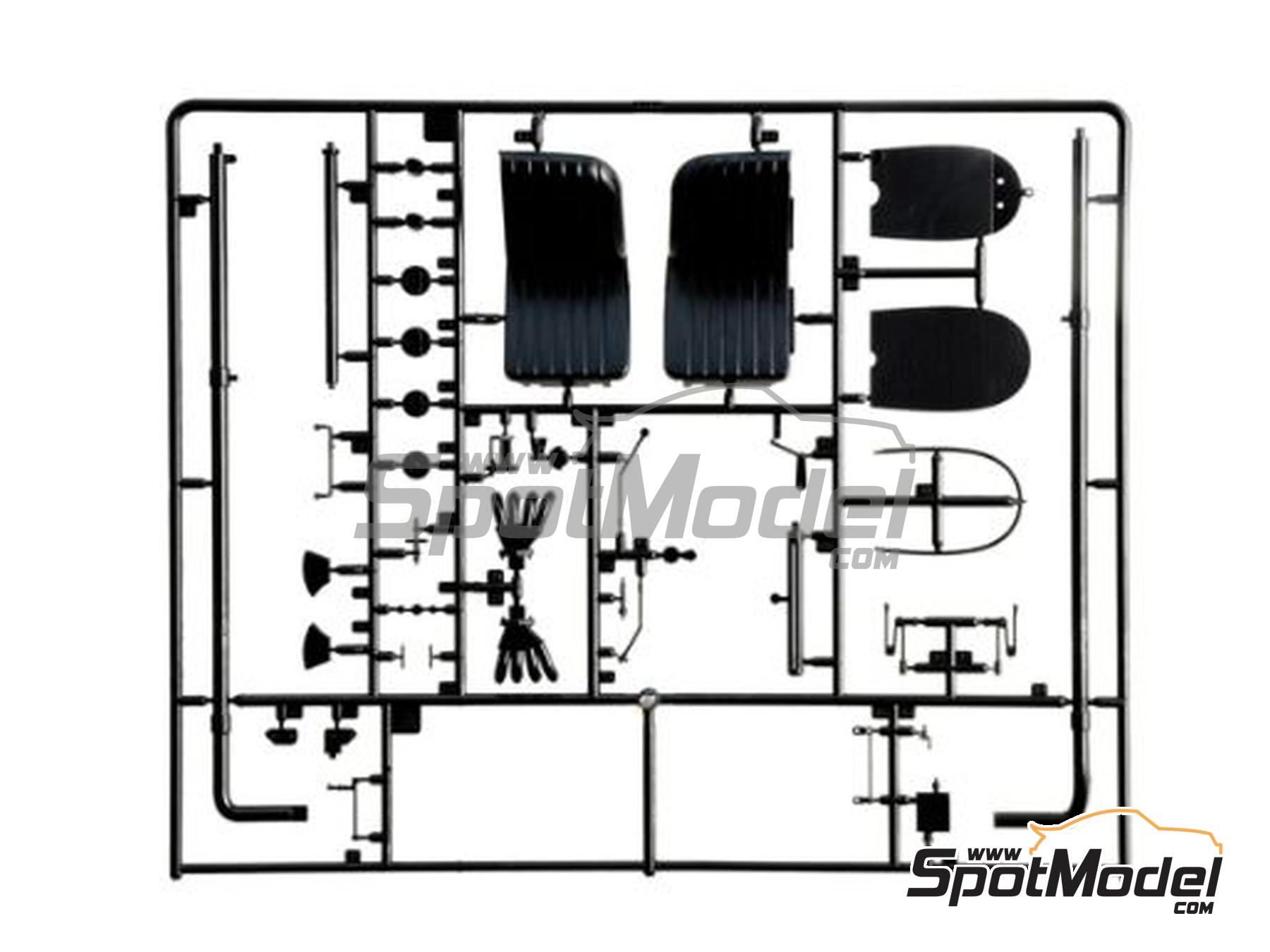 Image 17: Bugatti Type 35B - Monaco Grand Prix 1929 and 1930 | Car scale model kit in 1/12 scale manufactured by Italeri (ref.&nbsp;4710, also 8001283047104)