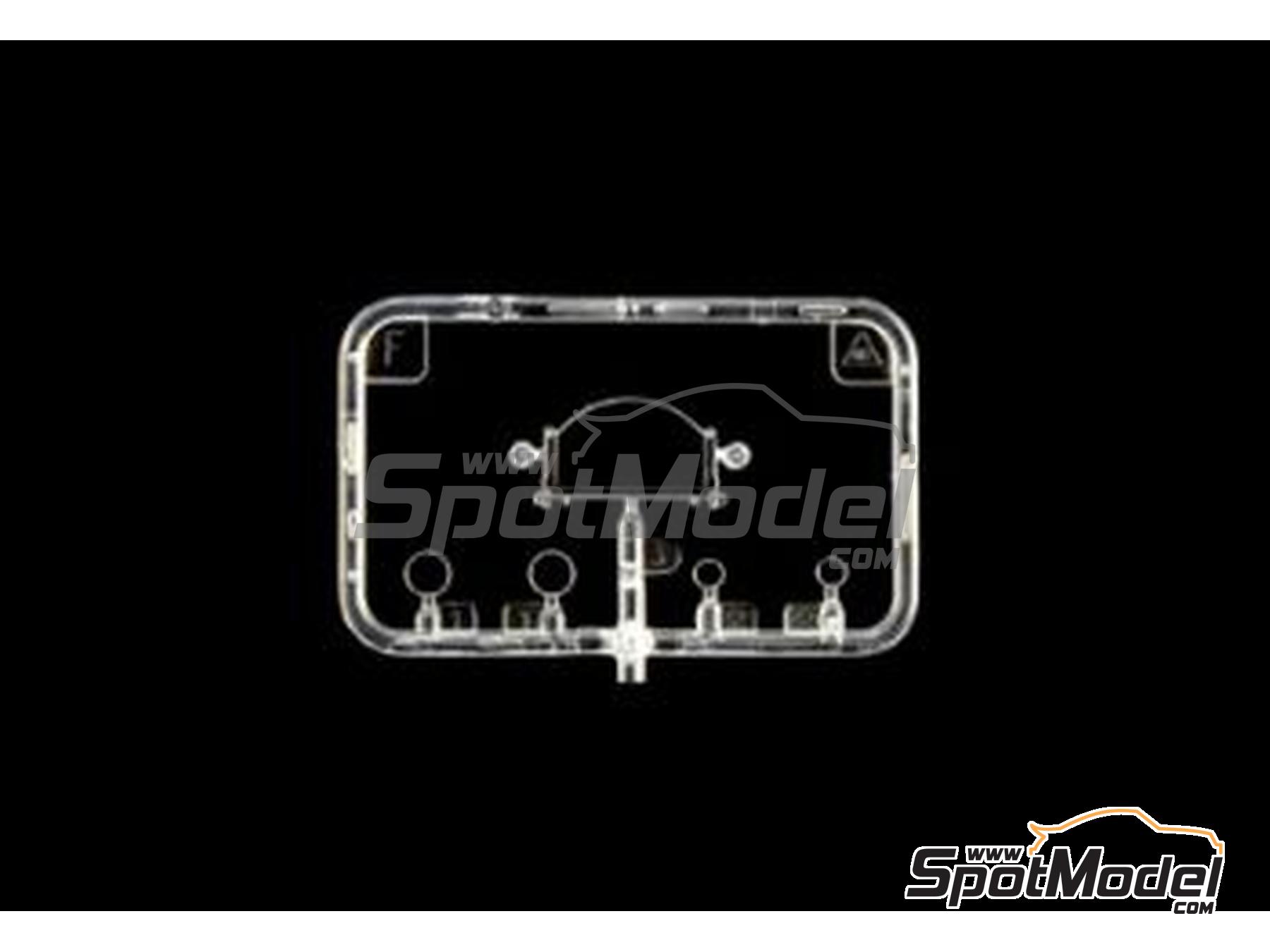 Image 20: Bugatti Type 35B - Monaco Grand Prix 1929 and 1930 | Car scale model kit in 1/12 scale manufactured by Italeri (ref.&nbsp;4710, also 8001283047104)