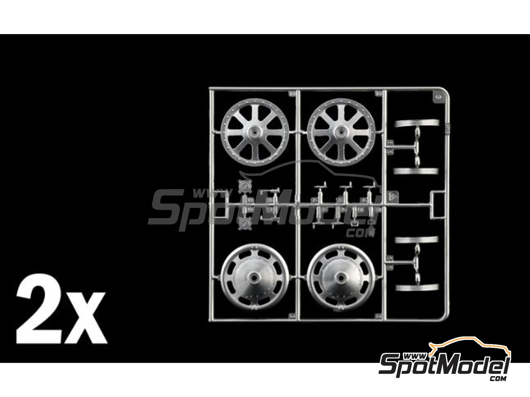 Image 21: Bugatti Type 35B - Monaco Grand Prix 1929 and 1930 | Car scale model kit in 1/12 scale manufactured by Italeri (ref.&nbsp;4710, also 8001283047104)