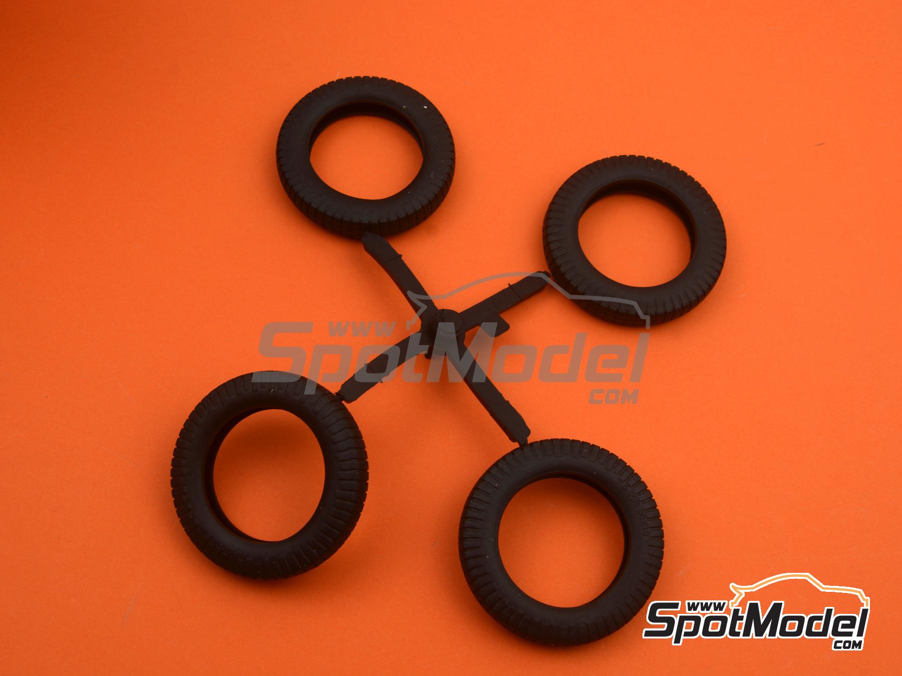 Image 39: Bugatti Type 35B - Monaco Grand Prix 1929 and 1930 | Car scale model kit in 1/12 scale manufactured by Italeri (ref.&nbsp;4710, also 8001283047104)