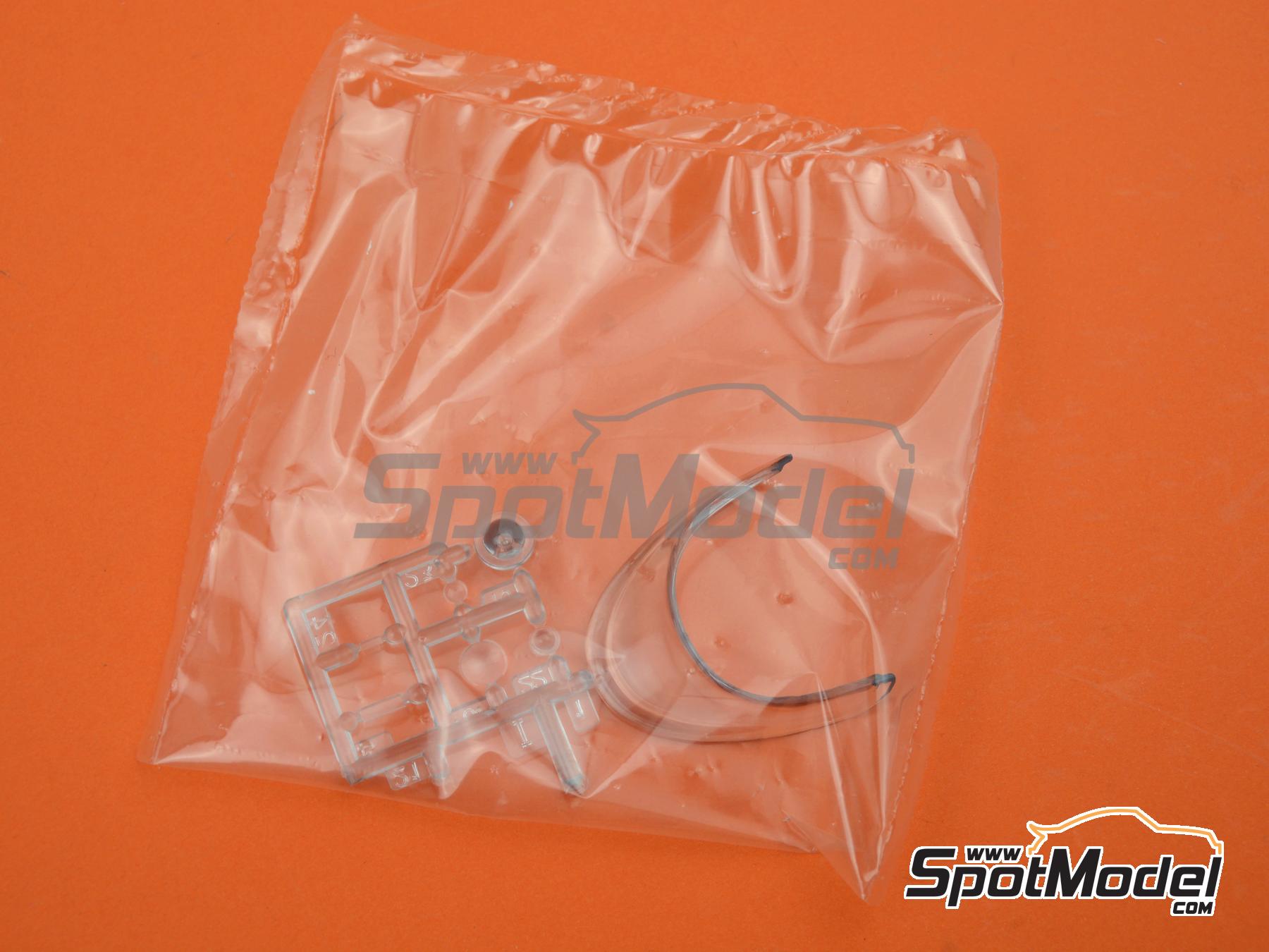 Image 19: McLaren TAG Porsche MP4/2C Equipo McLaren Racing Limited - Campeonato del Mundo FIA de Formula 1 1986 | Maqueta de coche en escala&nbsp;1/12 fabricado por Italeri (ref.&nbsp;4711, tambien 8001283471107 y IT4711)