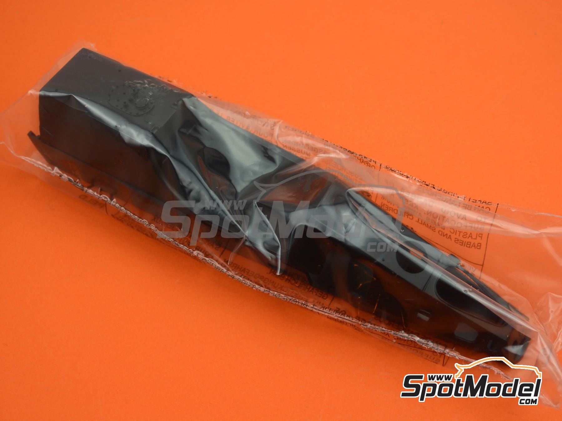 Image 27: McLaren TAG Porsche MP4/2C Equipo McLaren Racing Limited - Campeonato del Mundo FIA de Formula 1 1986 | Maqueta de coche en escala&nbsp;1/12 fabricado por Italeri (ref.&nbsp;4711, tambien 8001283471107 y IT4711)