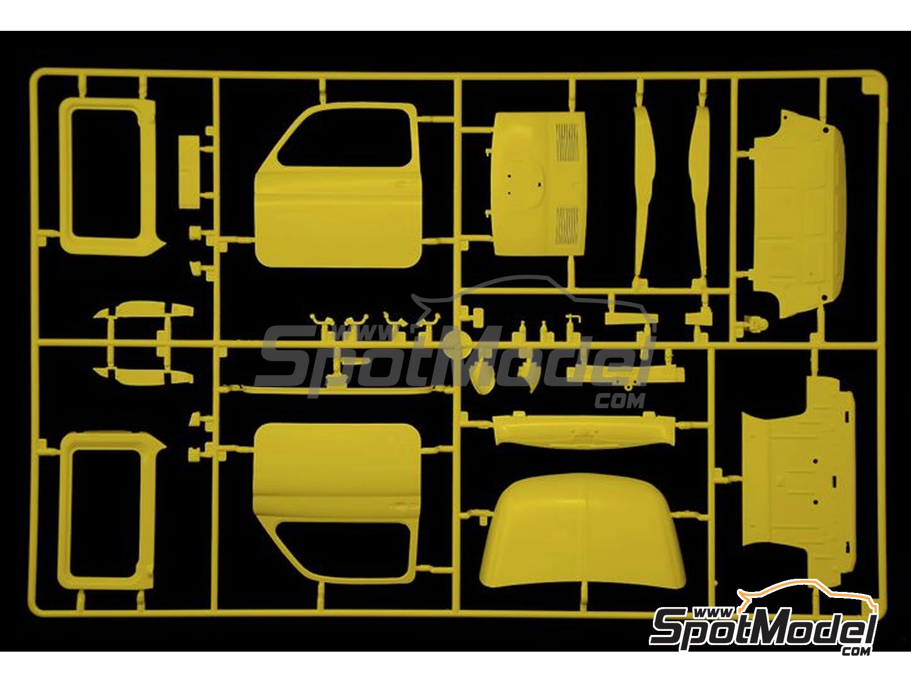 Image 17: Fiat 500 F -  1968 | Car scale model kit in 1/12 scale manufactured by Italeri (ref.&nbsp;4715)