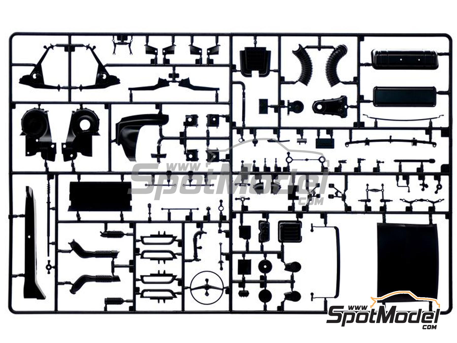 Image 20: Fiat 500 F -  1968 | Car scale model kit in 1/12 scale manufactured by Italeri (ref.&nbsp;4715)