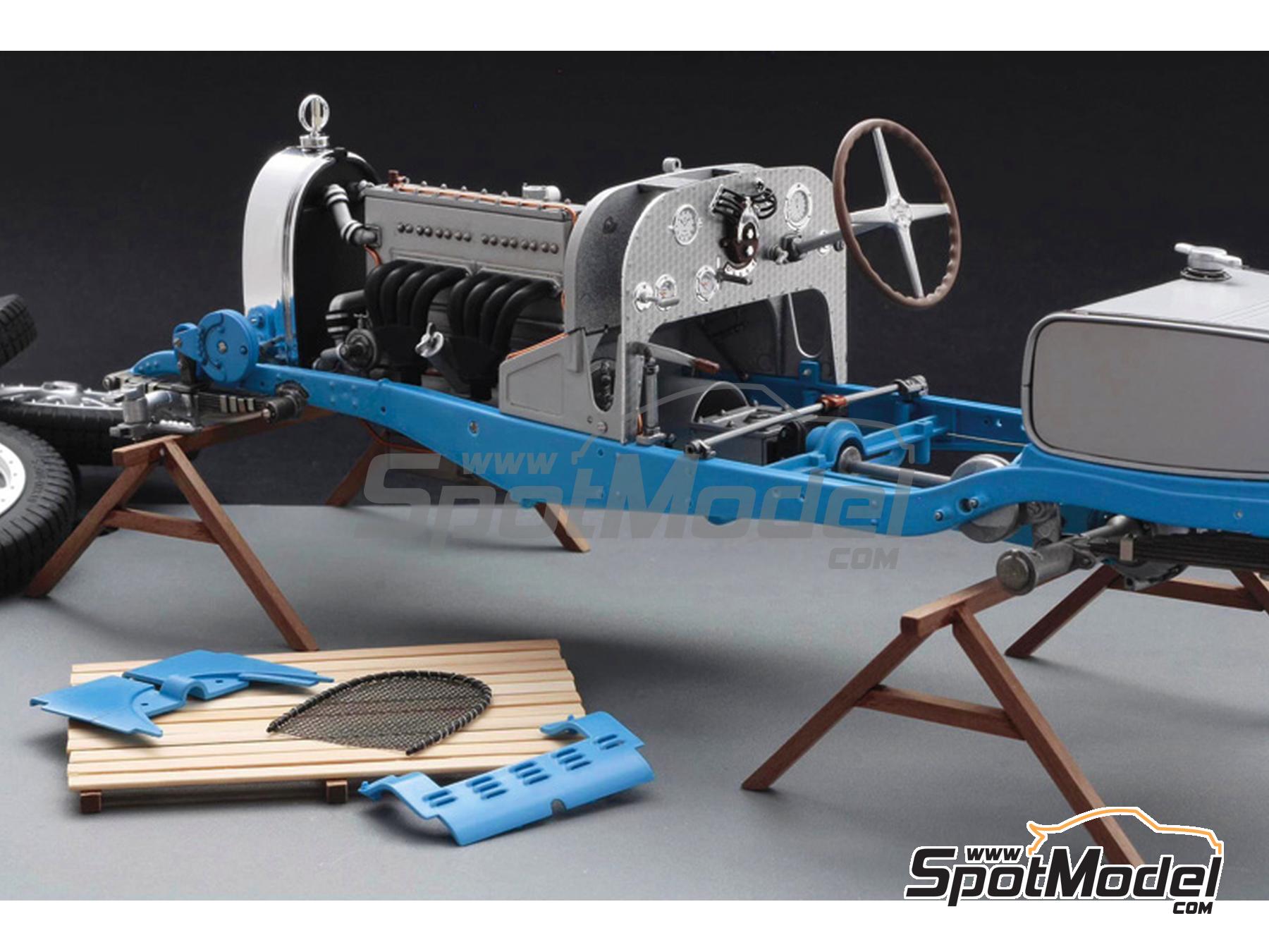 Image 9: Bugatti Type 35B - Targa Florio, Monaco Grand Prix 1928 and 1930 | Car scale model kit in 1/12 scale manufactured by Italeri (ref.&nbsp;4716, also 8001283047166)