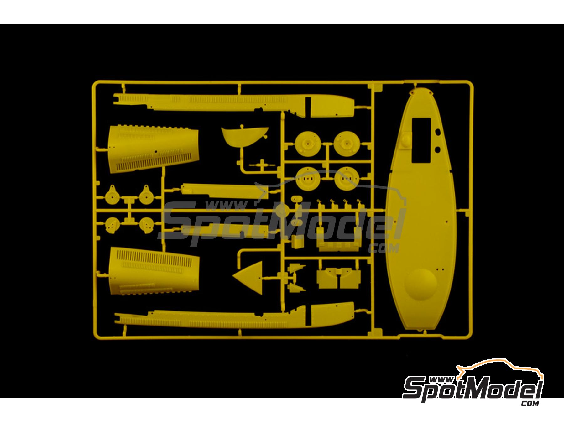 Image 17: Bugatti Type 35B - Targa Florio, Monaco Grand Prix 1928 and 1930 | Car scale model kit in 1/12 scale manufactured by Italeri (ref.&nbsp;4716, also 8001283047166)