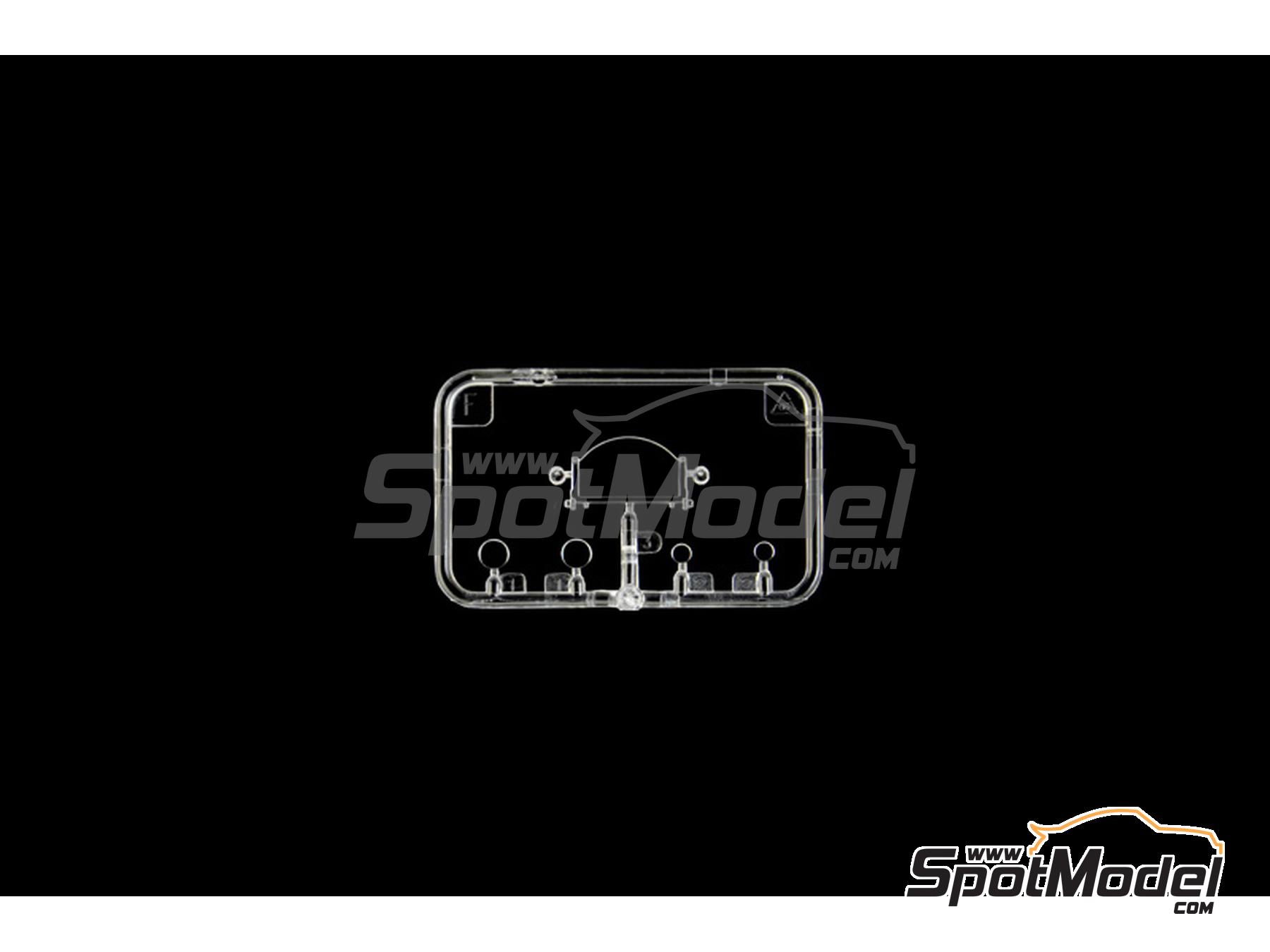 Image 19: Bugatti Type 35B - Targa Florio, Monaco Grand Prix 1928 and 1930 | Car scale model kit in 1/12 scale manufactured by Italeri (ref.&nbsp;4716, also 8001283047166)