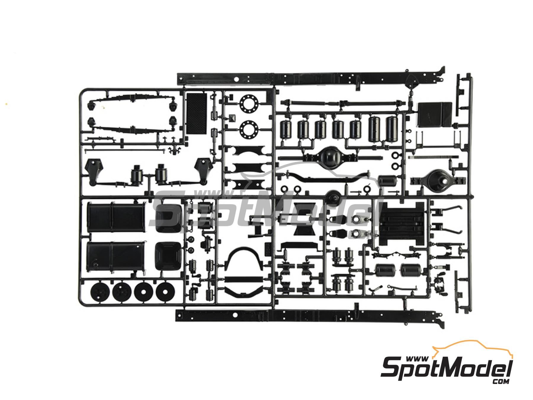 Image 3: Scania T143 M500 Topline | Tractor head scale model kit in 1/24 scale manufactured by Italeri (ref.&nbsp;736, also 8001283807364 and 0736)
