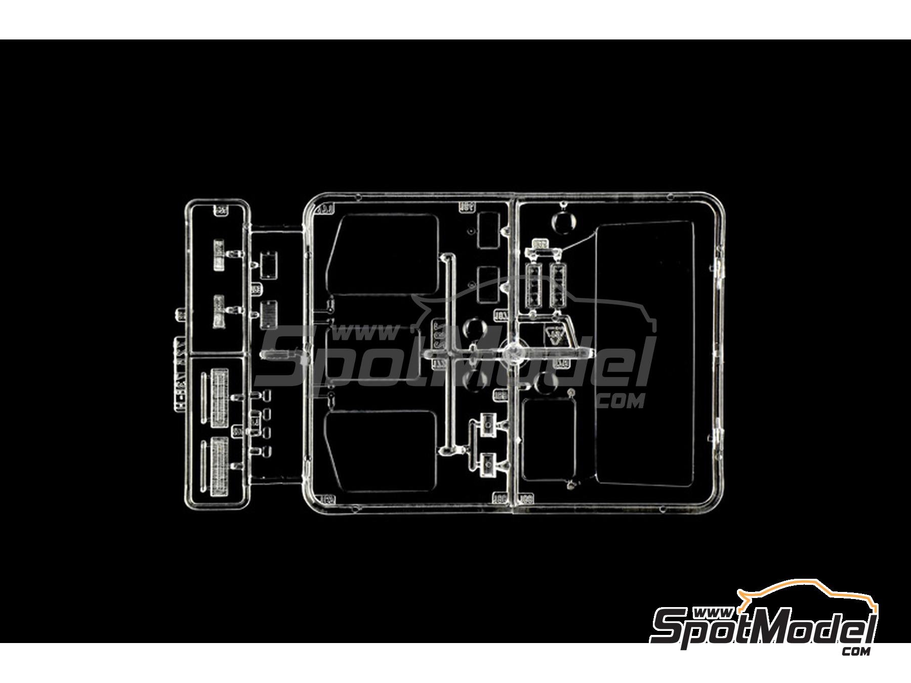 Image 10: Scania T143 M500 Topline | Tractor head scale model kit in 1/24 scale manufactured by Italeri (ref.&nbsp;736, also 8001283807364 and 0736)