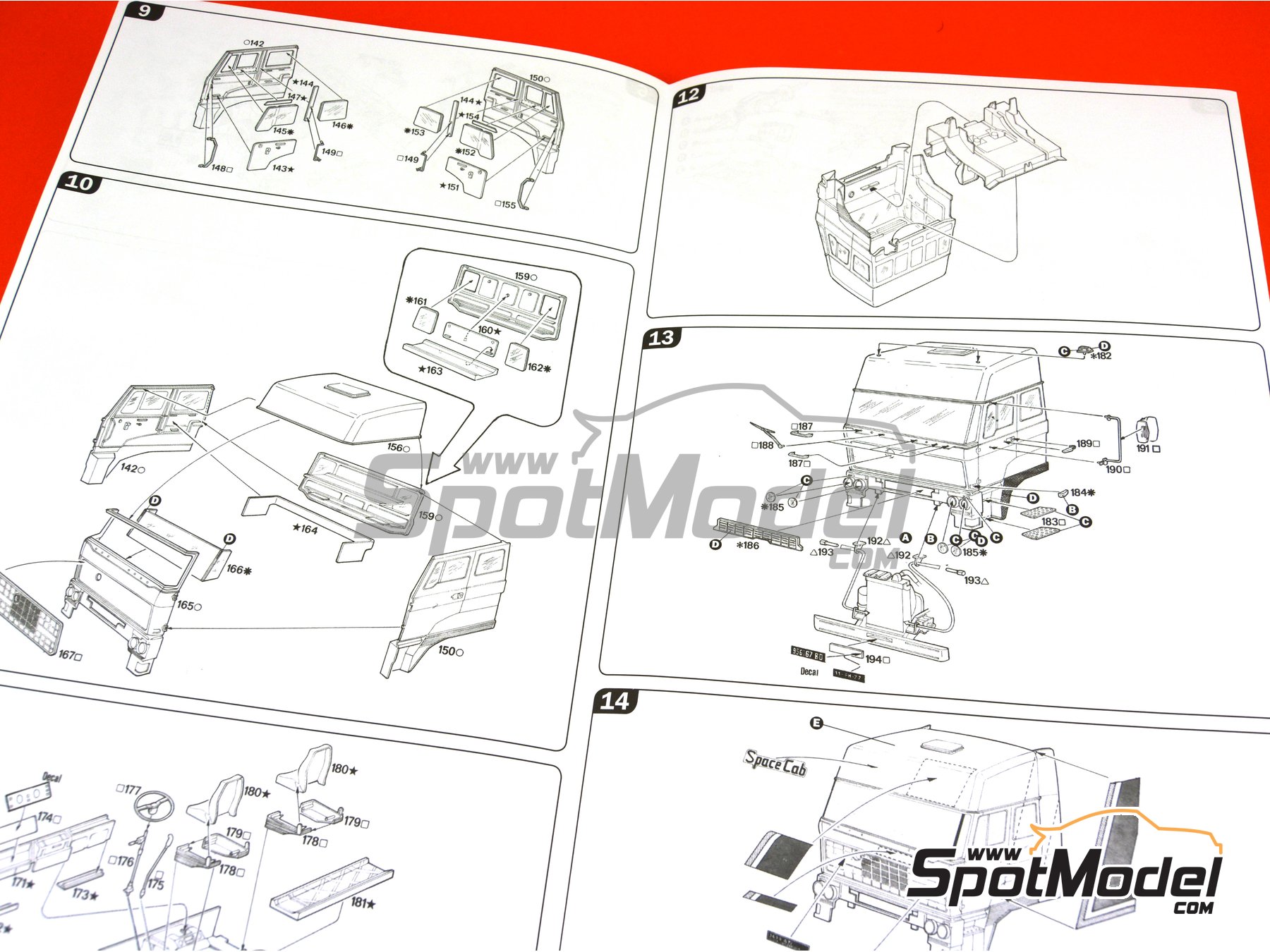 Image 8: DAF 3600 Space Cab | Model truck kit in 1/24 scale manufactured by Italeri (ref.&nbsp;777)
