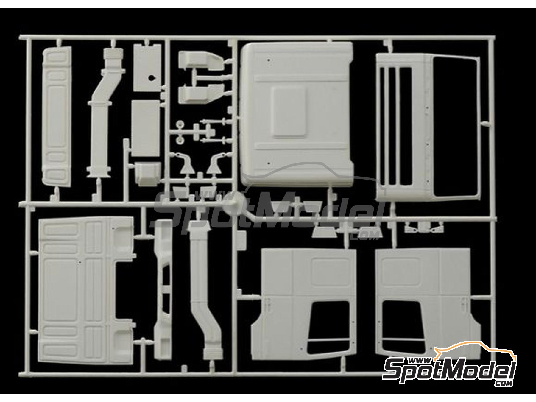 Image 4: DAF 95 Master Truck | Tractor head scale model kit in 1/24 scale manufactured by Italeri (ref.&nbsp;788, also 8001283007887)