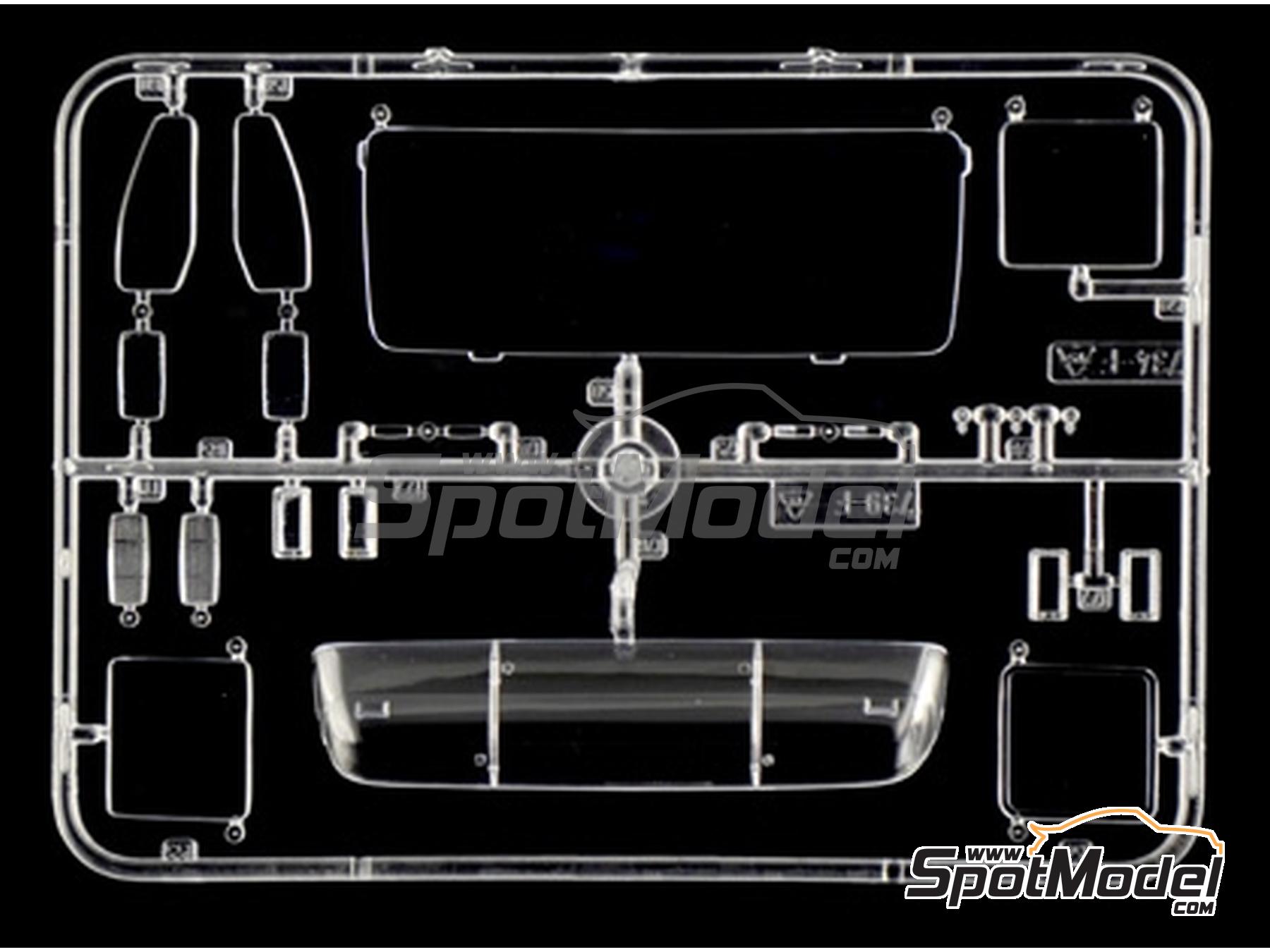Image 11: Mercedes-Benz Wrecker Truck | Truck scale model kit in 1/24 scale manufactured by Italeri (ref.&nbsp;93808)