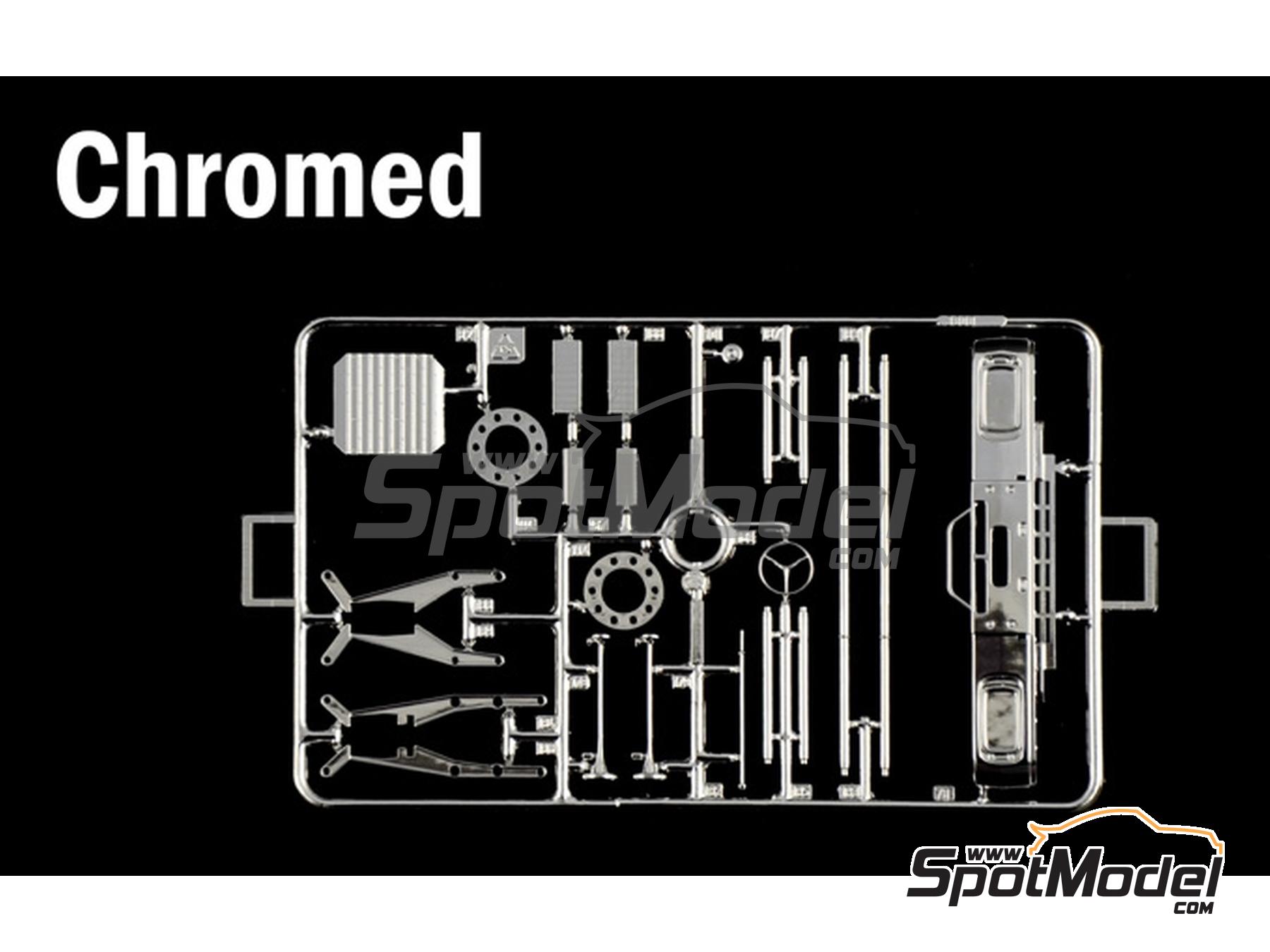 Image 12: Mercedes-Benz Wrecker Truck | Truck scale model kit in 1/24 scale manufactured by Italeri (ref.&nbsp;93808)