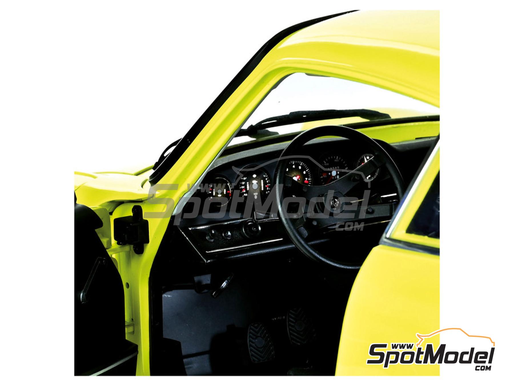 Image 6: Porsche 911 RS 2.7 Yellow | Car scale model kit in 1/8 scale manufactured by Ixo Collections (ref. IXC.911.FK.Y, also IXC.PRS.YB.FK)