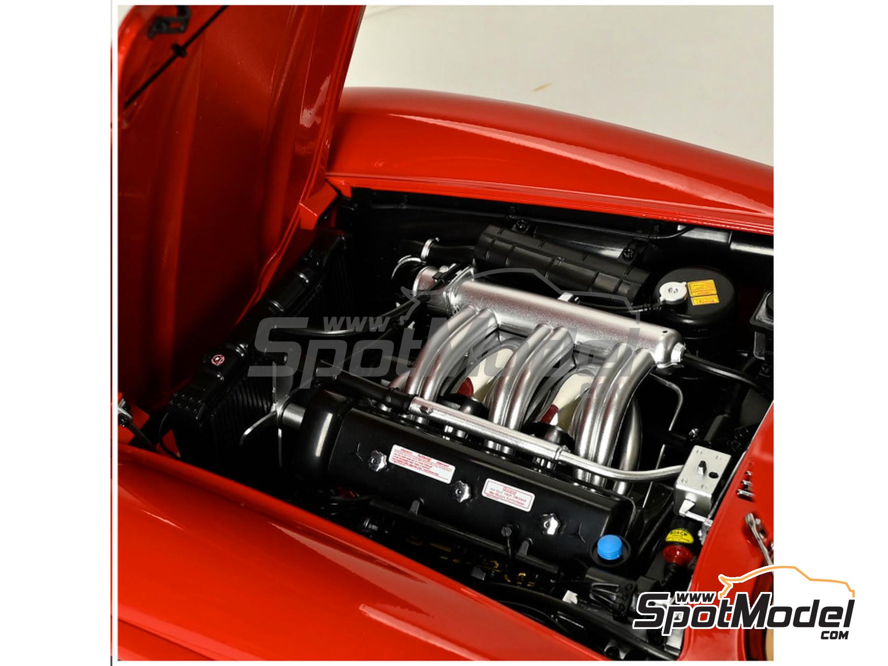 Image 2: Mercedes Benz 300SL Coupe | Car scale model kit in 1/8 scale manufactured by Ixo Collections (ref. IXO-60571, also 4895102344260 and IXC.MBC.RED.FK)