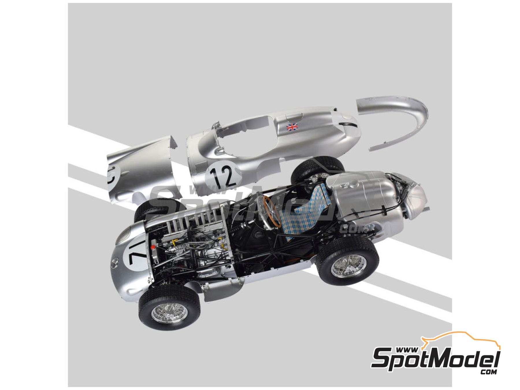 Image 3: Mercedes W196R - Formula 1 World Championship 1955 | Car scale model kit in 1/8 scale manufactured by Ixo Collections (ref.&nbsp;IXC.MRM.FK)