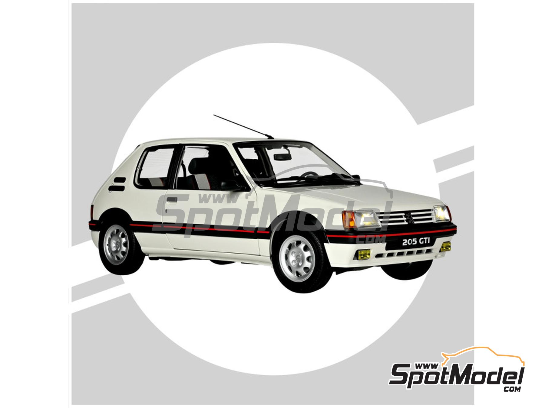 Image 2: Peugeot 205 1.9 GTI White | Car scale model kit in 1/8 scale manufactured by Ixo Collections (ref.&nbsp;IXC.PEU.FK.W)