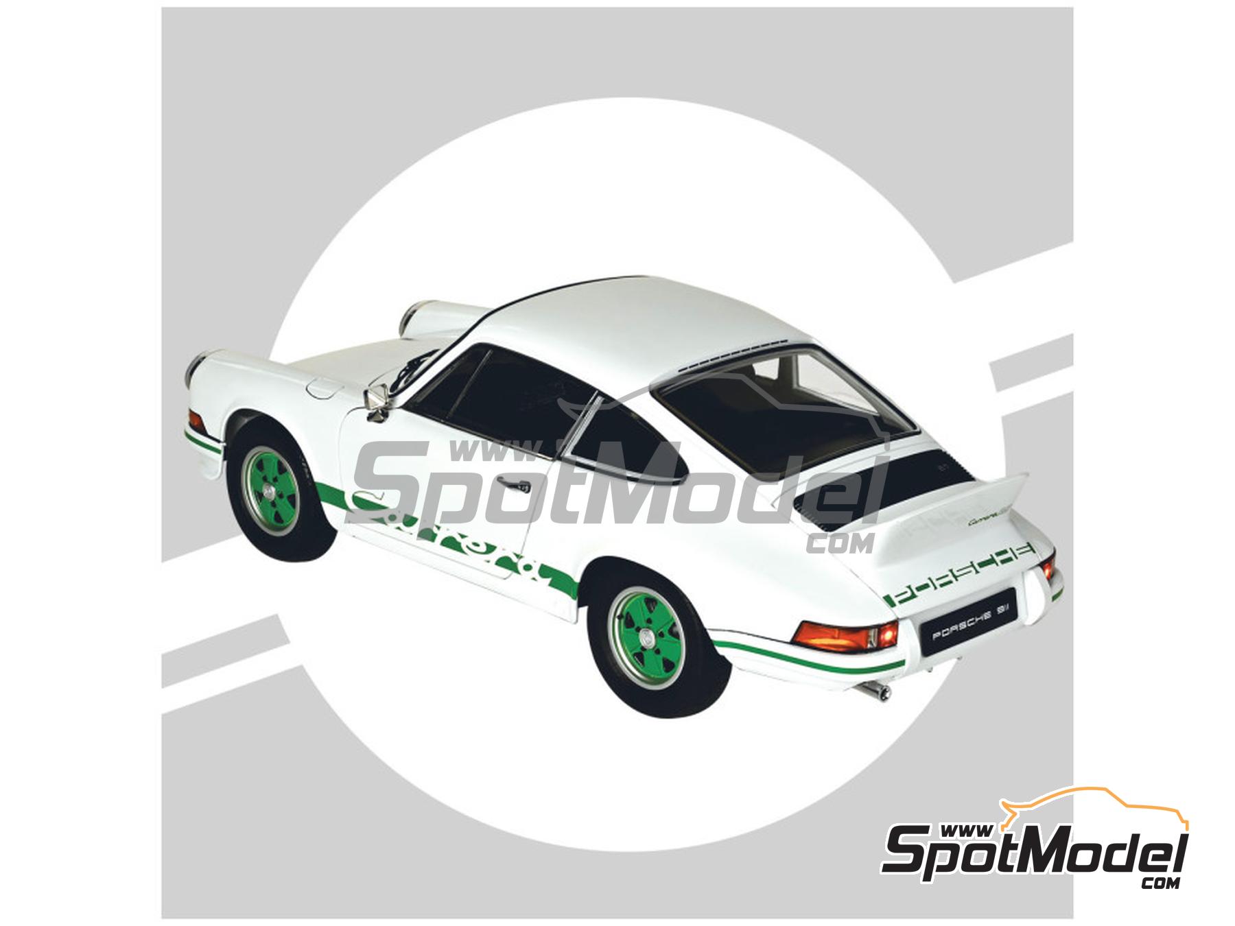 Image 3: Porsche 911 RS 2.7 White | Car scale model kit in 1/8 scale manufactured by Ixo Collections (ref.&nbsp;IXC.PRS.WG.FK, also 4895102344185 and IXC.911.FK.W)