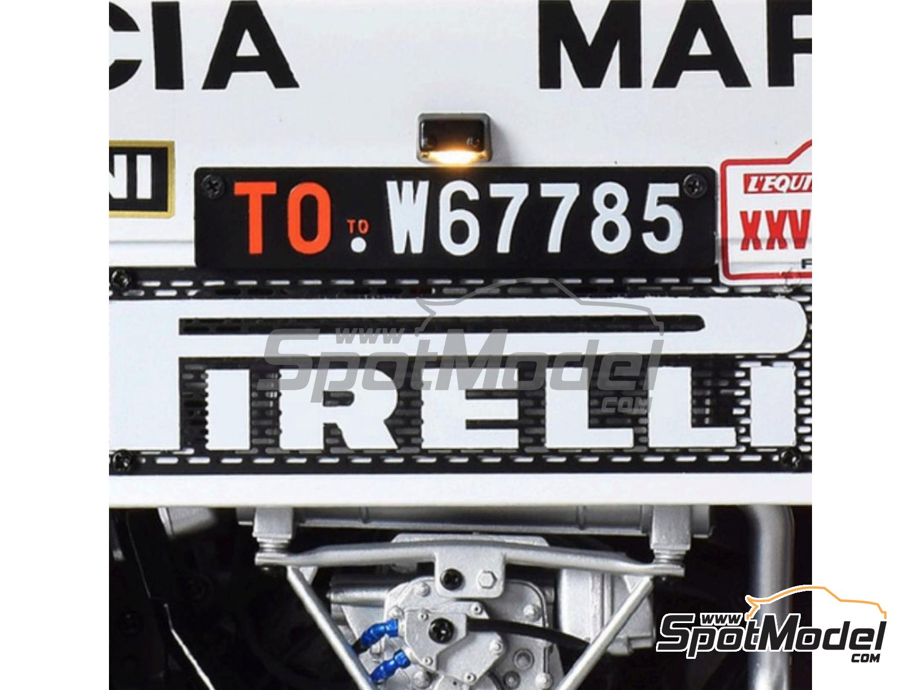 Image 11: Lancia 037 sponsored by Martini - Tour de Corse Rallye de France 1984 | Car scale model kit in 1/8 scale manufactured by Ixo Collections (ref. IXO-62038, also IXC.LNC.FK)