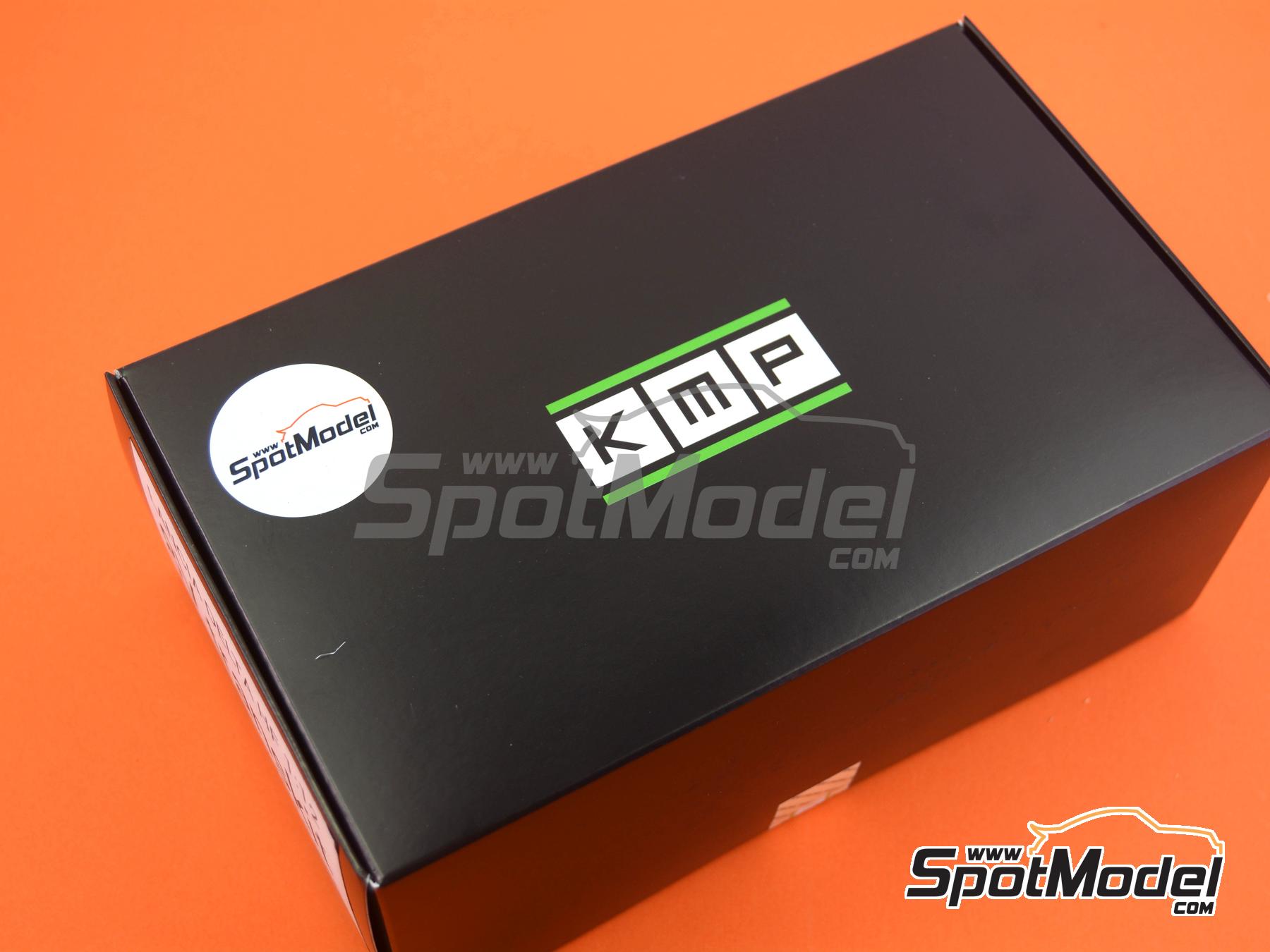 Image 11: Lancia Delta HF 8V | Transkit in 1/12 scale manufactured by KMP Kool Models Production (ref.&nbsp;KMP-12036, also 12036)