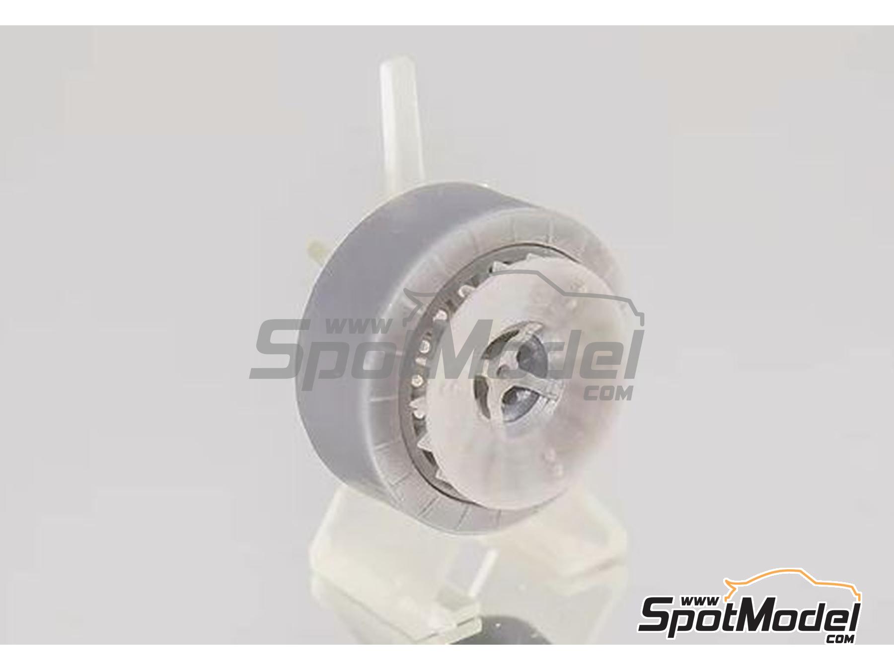 Image 3: Speedline for Lancia Delta HF 1993 | Rims and tyres set in 1/24 scale manufactured by KMP Kool Models Production (ref.&nbsp;KMP-TK24005, also TK24005)