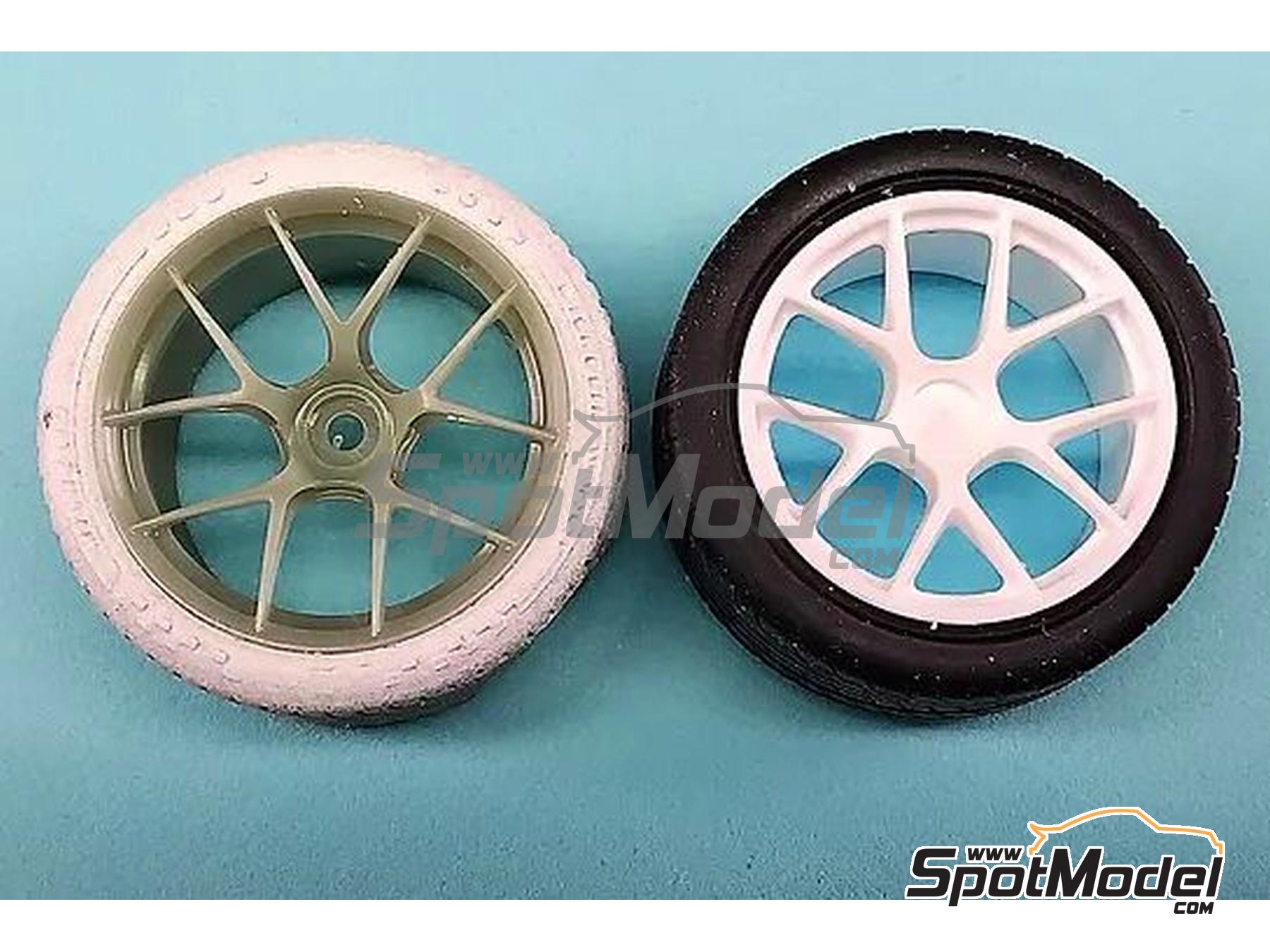 Image 4: Magnesium rims 20"/21" with ventilators for Porsche 911 992.1 GT3 RS | Rims and tyres set in 1/24 scale manufactured by KMP Kool Models Production (ref. KMP-TK24264, also TK24264)