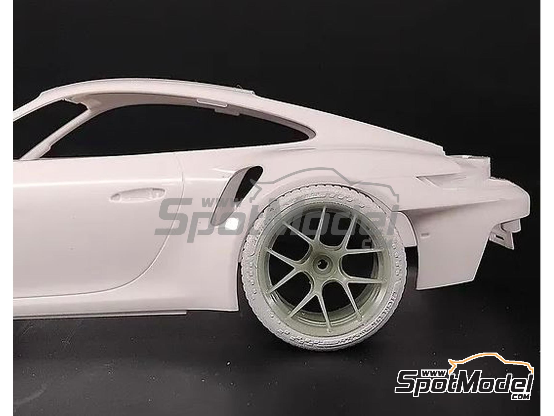 Image 6: Magnesium rims 20"/21" with ventilators for Porsche 911 992.1 GT3 RS | Rims and tyres set in 1/24 scale manufactured by KMP Kool Models Production (ref. KMP-TK24264, also TK24264)