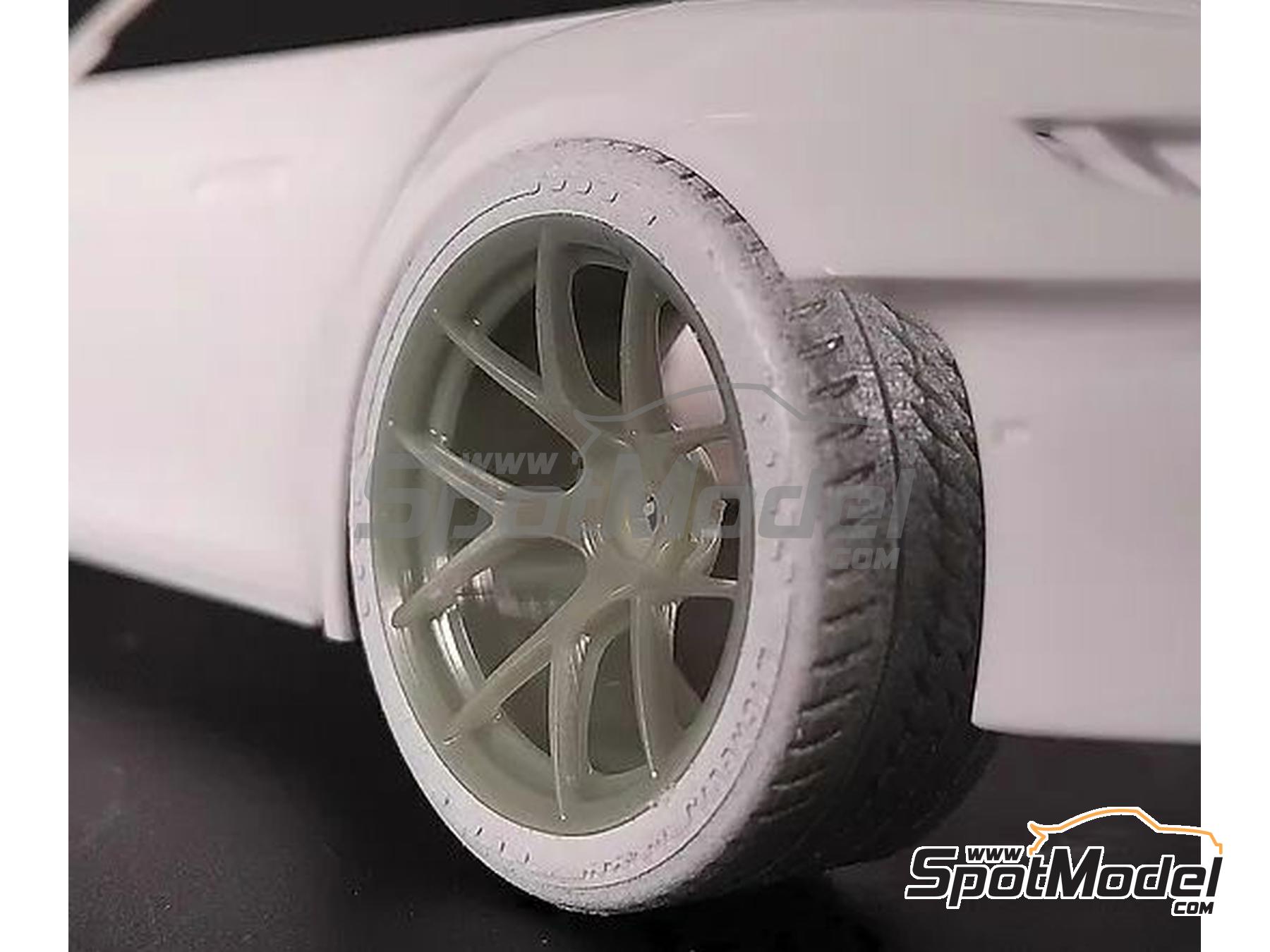 Image 8: Magnesium rims 20"/21" with ventilators for Porsche 911 992.1 GT3 RS | Rims and tyres set in 1/24 scale manufactured by KMP Kool Models Production (ref. KMP-TK24264, also TK24264)