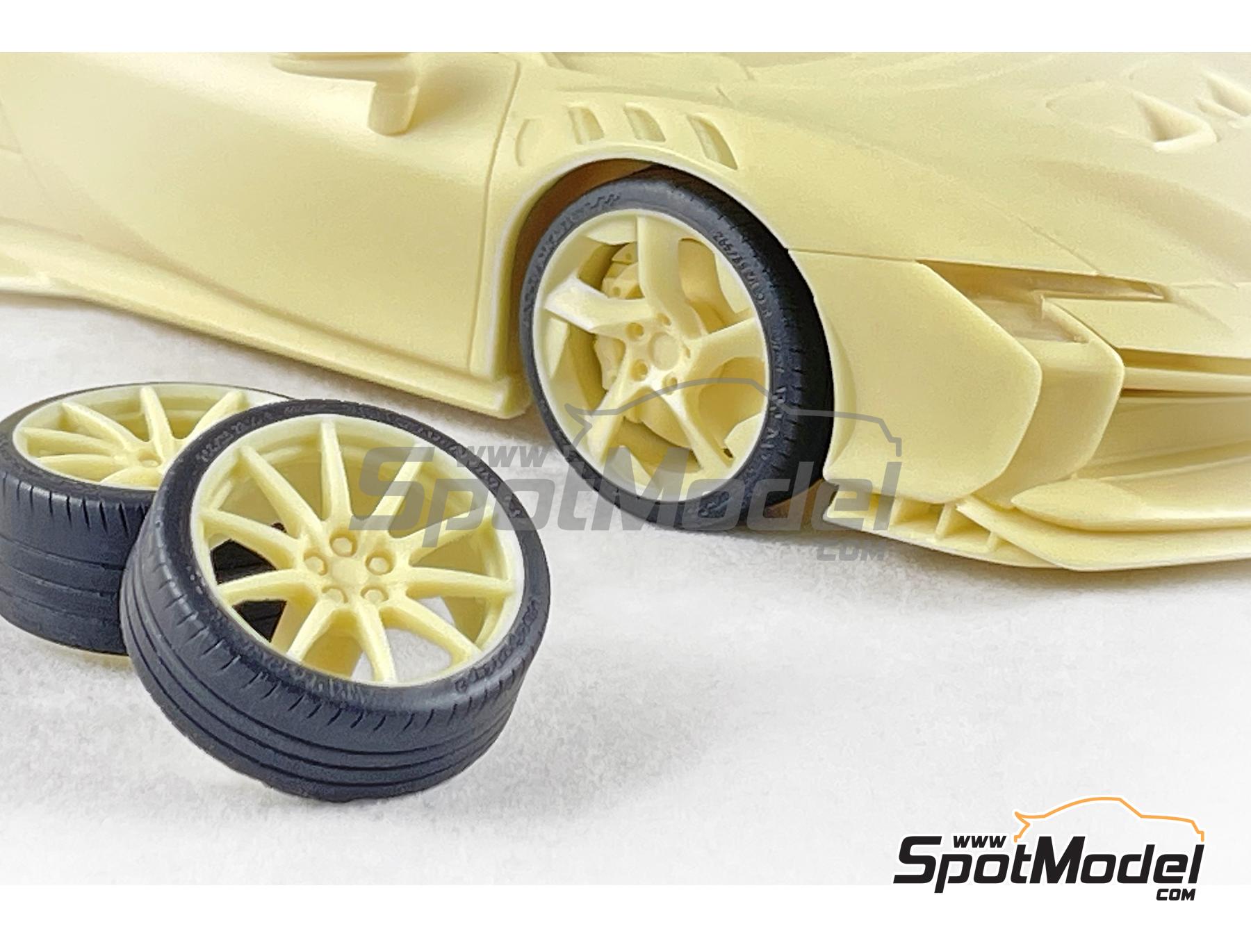 Image 10: Ferrari SF90XX Stradale | Car scale model kit in 1/24 scale manufactured by Kitbox PZY Model (ref.&nbsp;KB08-13, also PZY-012)