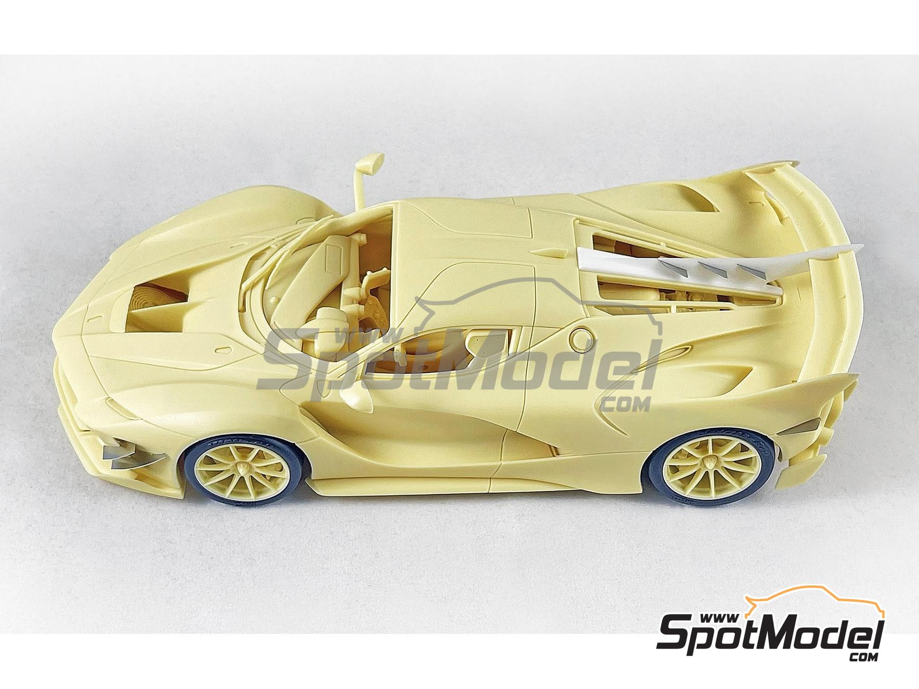Image 3: Ferrari FXX-K Evo | Car scale model kit in 1/24 scale manufactured by Kitbox PZY Model (ref.&nbsp;KB08-19)