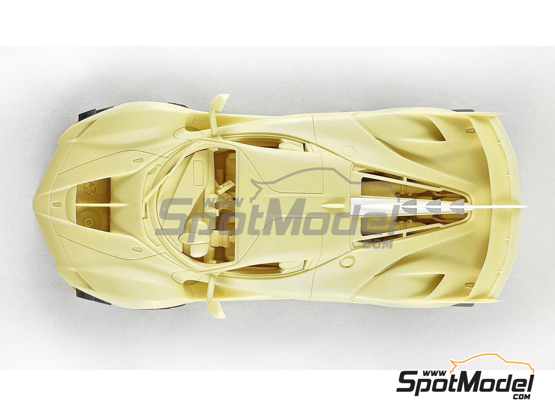 Image 5: Ferrari FXX-K Evo | Car scale model kit in 1/24 scale manufactured by Kitbox PZY Model (ref.&nbsp;KB08-19)